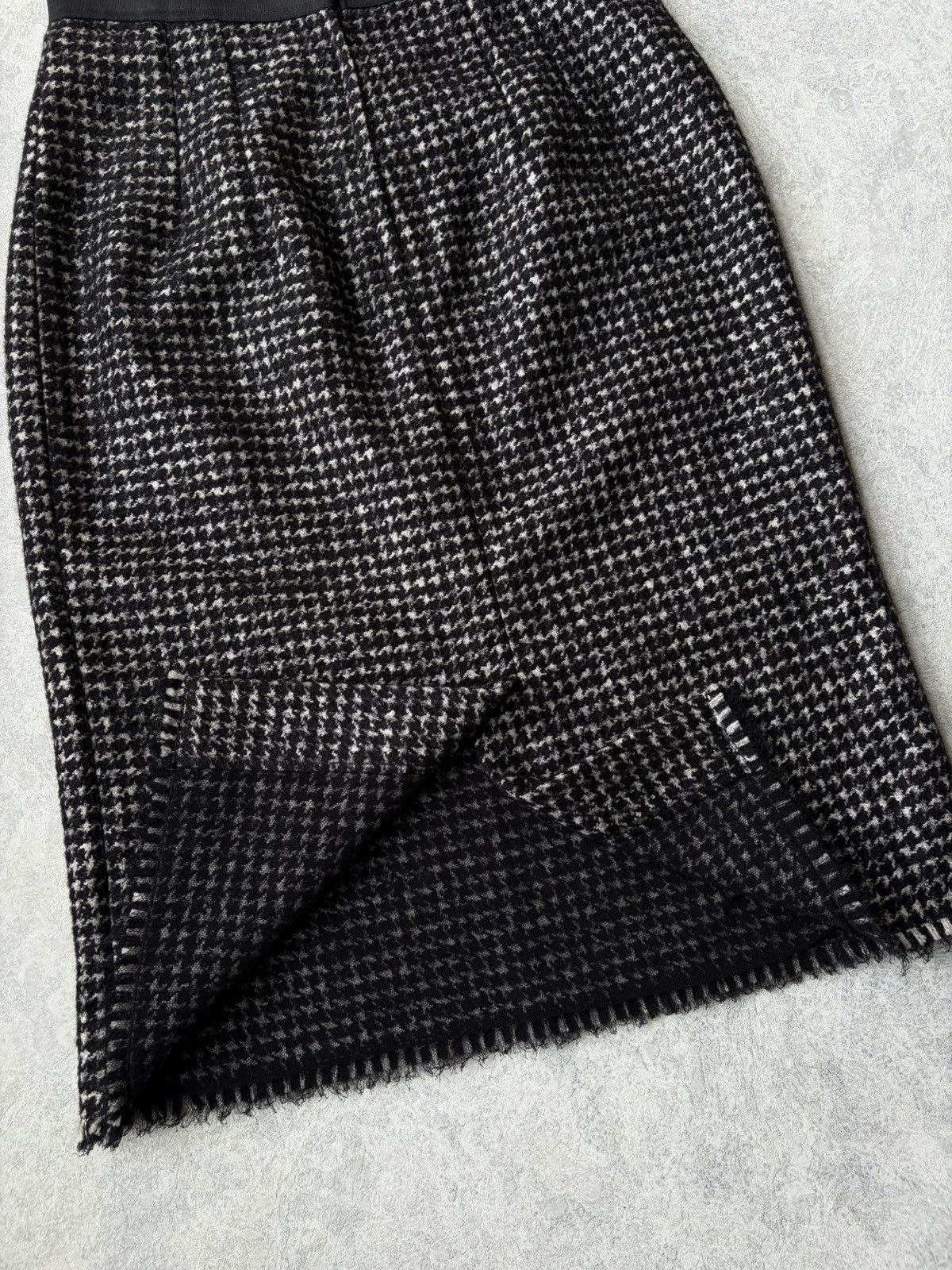 Dolce & Gabbana Dolce Gabbana Houndstooth Tweed Wool Alpaca Silk Midi Skirt Size 28" / US 6 / IT 42 - 7 Thumbnail