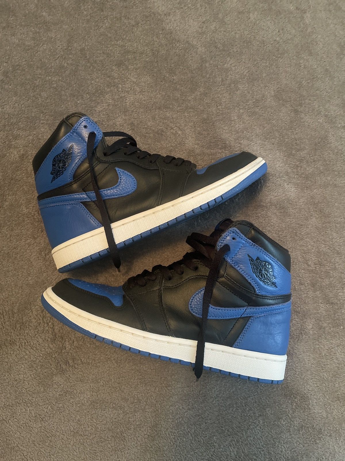 Jordan Brand × Nike Air Jordan 1 High Royal 2017 Size US 8.5 / EU 41-42 - 1 Thumbnail