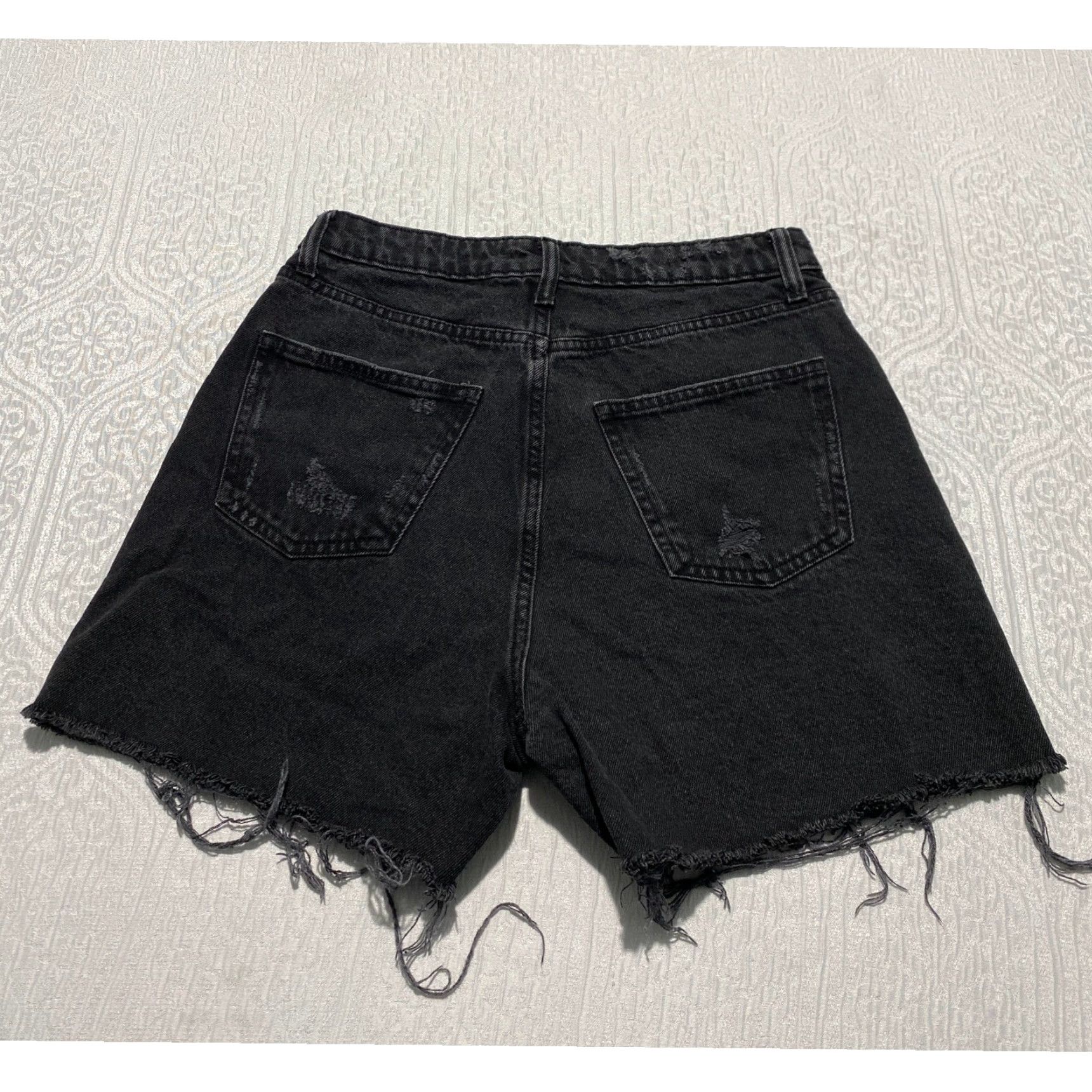 Vintage Wild Fable Black Distressed Super High Rise Cutoff Shorts Womens Size 6 Size 28" / US 6 / IT 42 - 2 Thumbnail