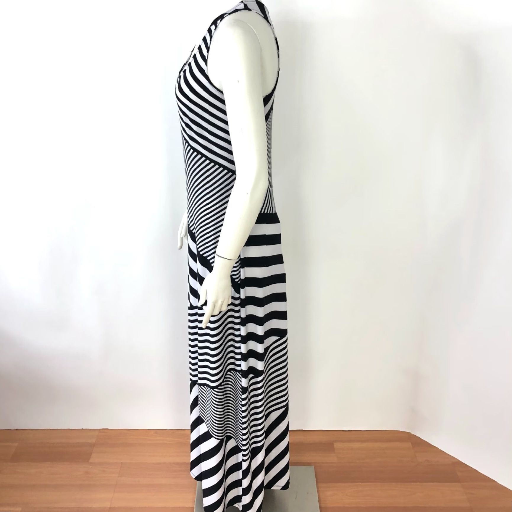 Calvin Klein Calvin Klein Maxi Dress Black Sleeveless Tank Top Polyester 8 Dress, Striped Pattern, Long Casual Party/Cocktail Womens - Regular XS? Size M / US 6-8 / IT 42-44 - 3 Thumbnail