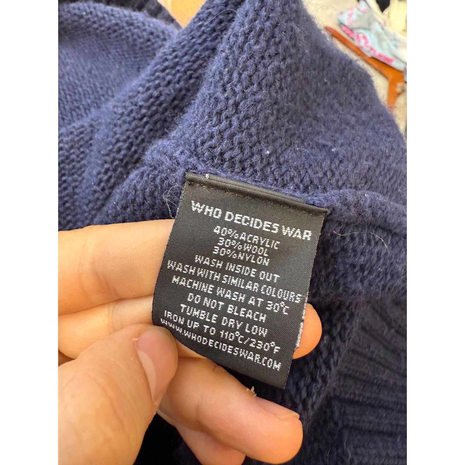 Who Decides War WDW Flag Knitted Crewneck Used Large Size L / US 10 / IT 46 - 3 Thumbnail