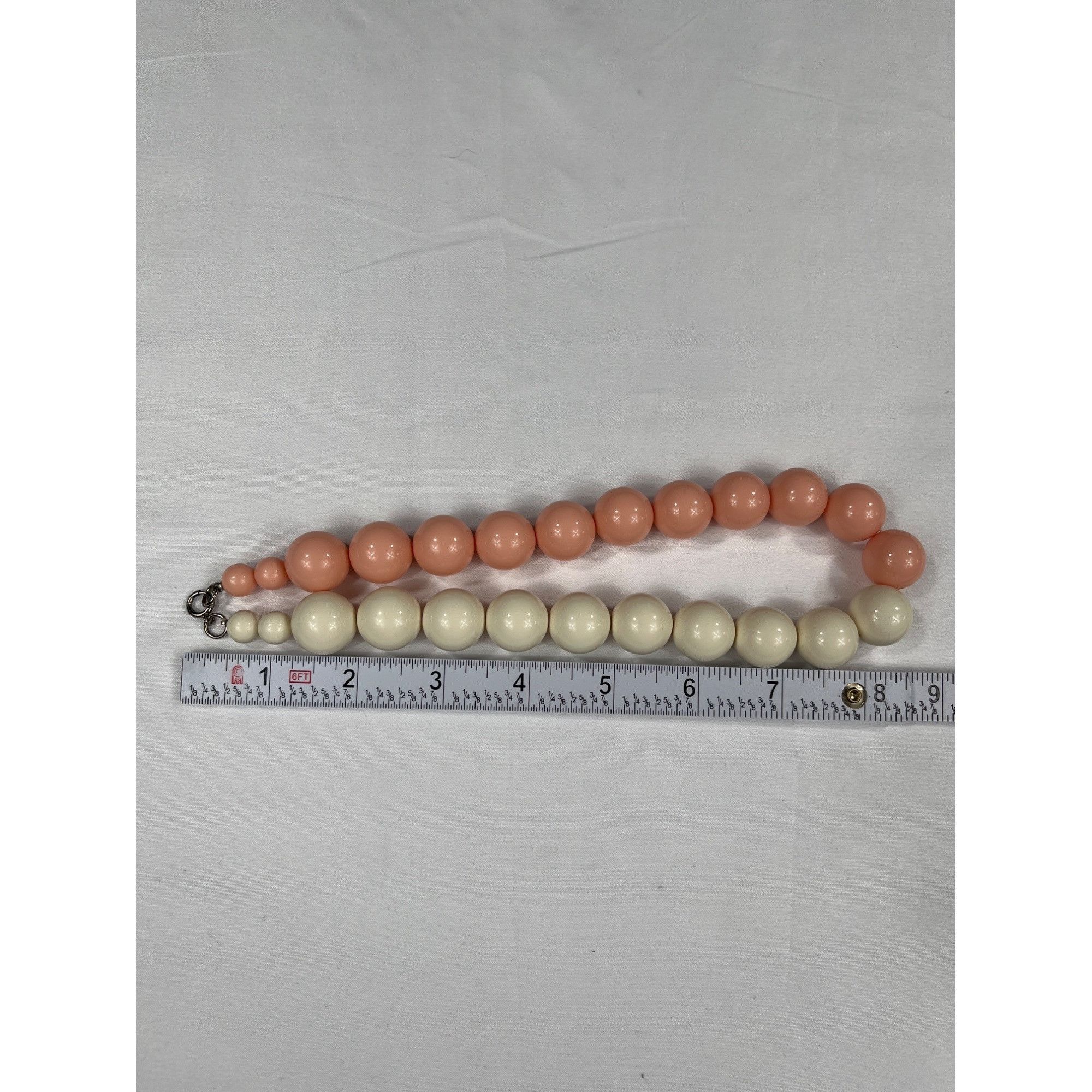 Vintage Vintage SKU 7856 chunky Pink and Ivory Beaded short Necklace Size ONE SIZE - 3 Thumbnail