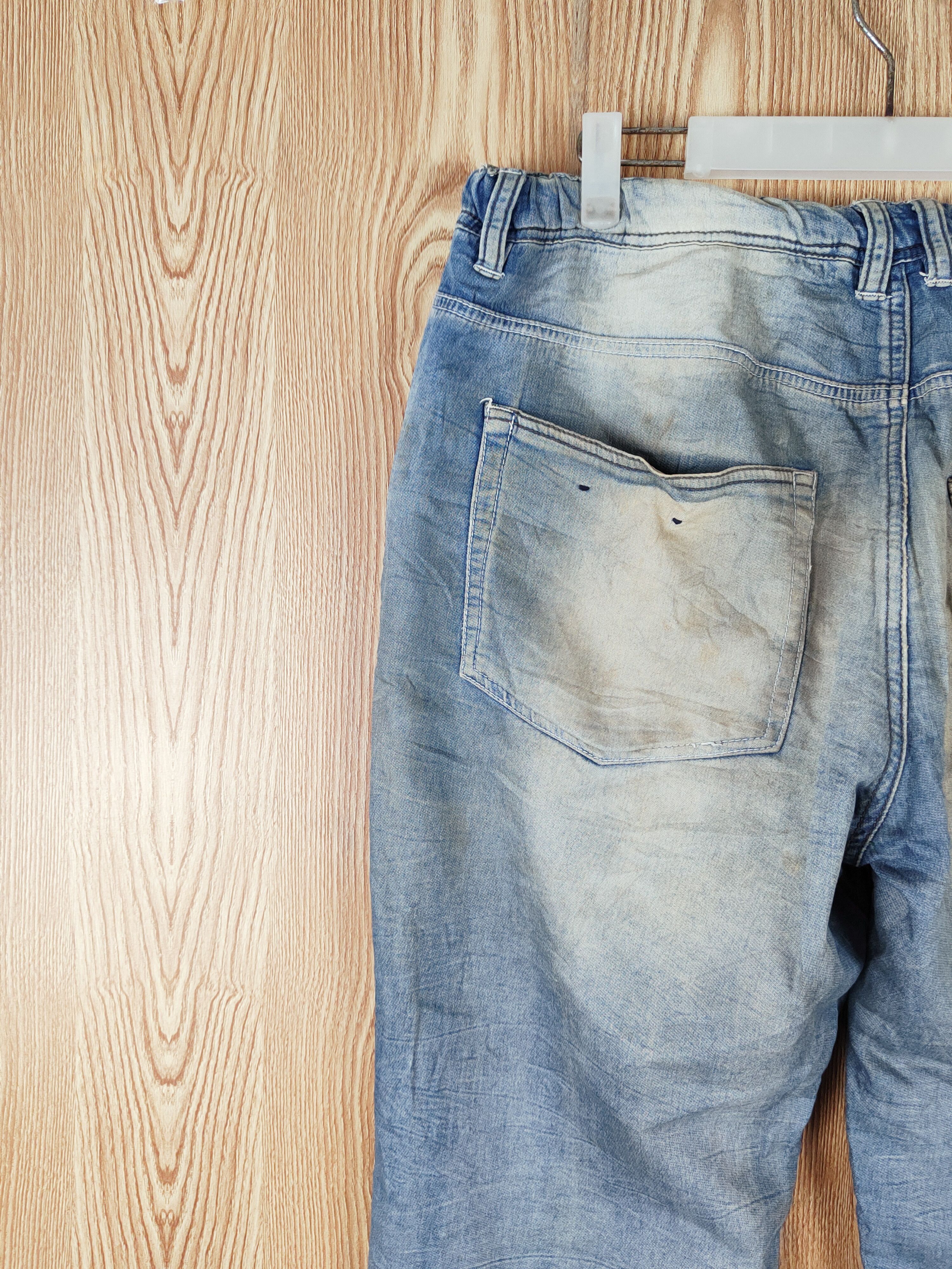Japanese Brand × Vintage Oil Cake Blue Faded Distressed Ripped Soft Jeans Size US 32 / EU 48 - 8 Thumbnail