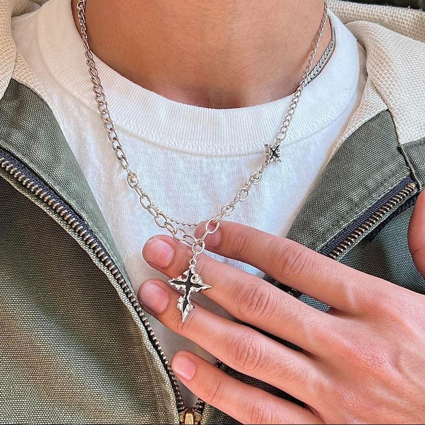 Jewelry 2000s grunge crystal cross pendant necklace Size ONE SIZE - 2 Thumbnail
