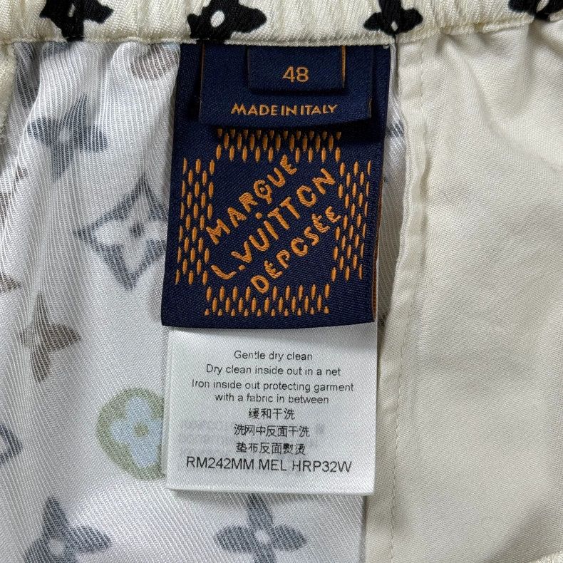 Louis Vuitton Louis Vuitton size US 48 24 Tyler Co-branded Full Logo Shor Size US 32 / EU 48 - 6 Thumbnail