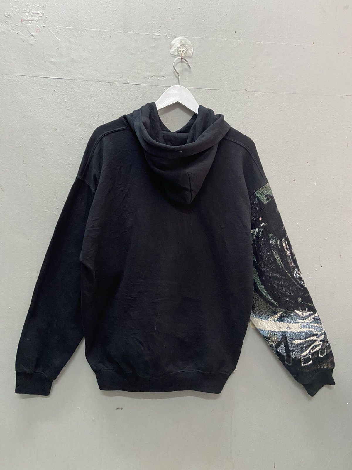 Anime CUSTOMIZER LINE ANIME LEVI ACKERMAN HOODIE Size US L / EU 52-54 / 3 - 5 Thumbnail