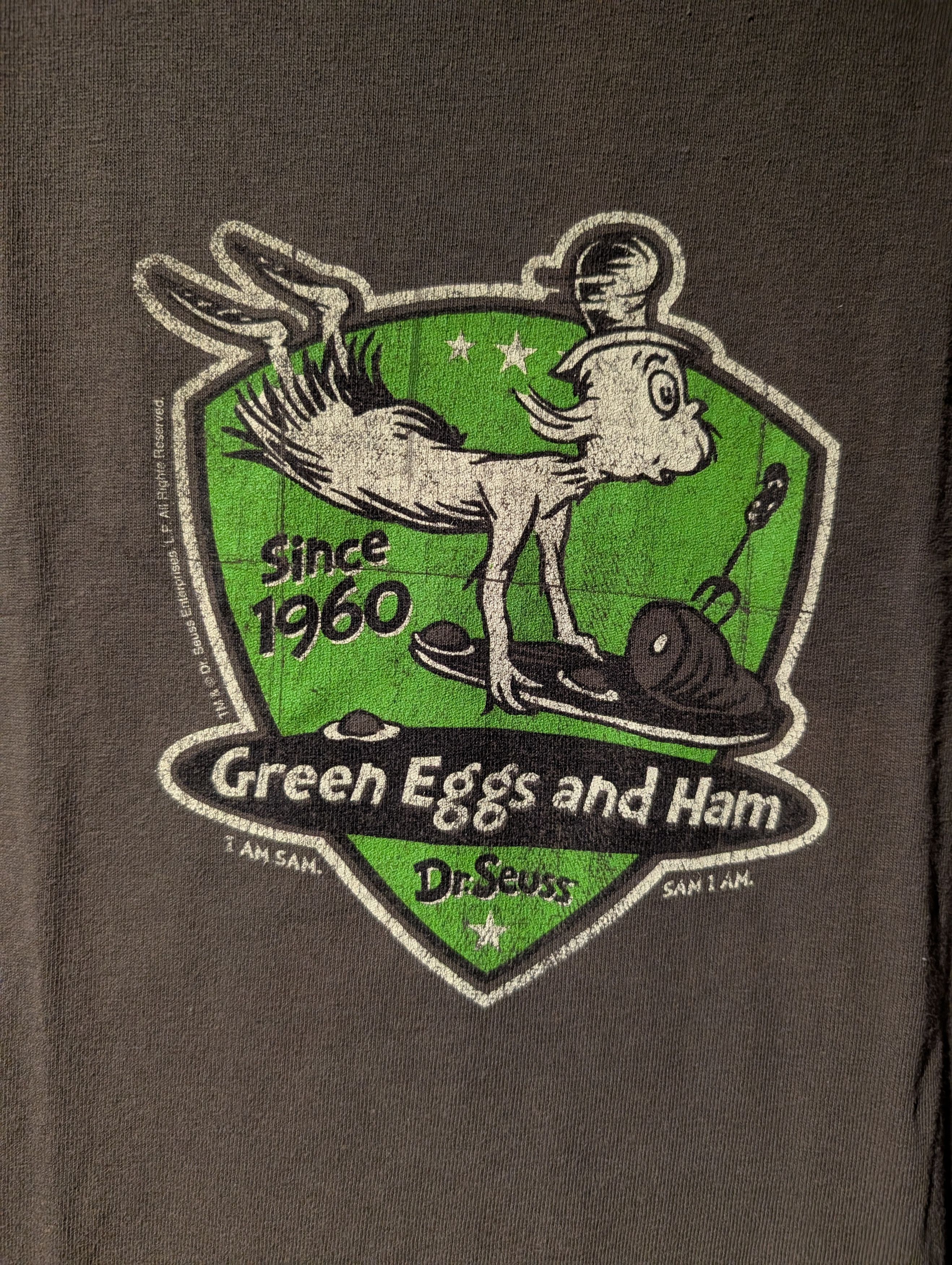 Alstyle VTG Dr Seuss Green Eggs and Ham Sam I Am Shield T Shirt Size US M / EU 48-50 / 2 - 2 Thumbnail