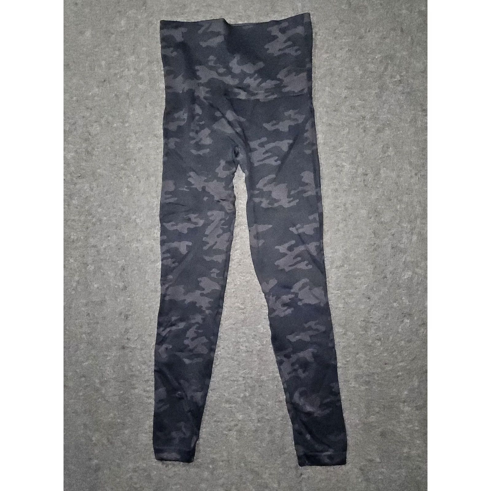 Spanx Spanx Leggings Women's Medium Black Camo High Rise Tummy Control Stretch Pants Size 32" / US 10 / IT 46 - 7 Thumbnail