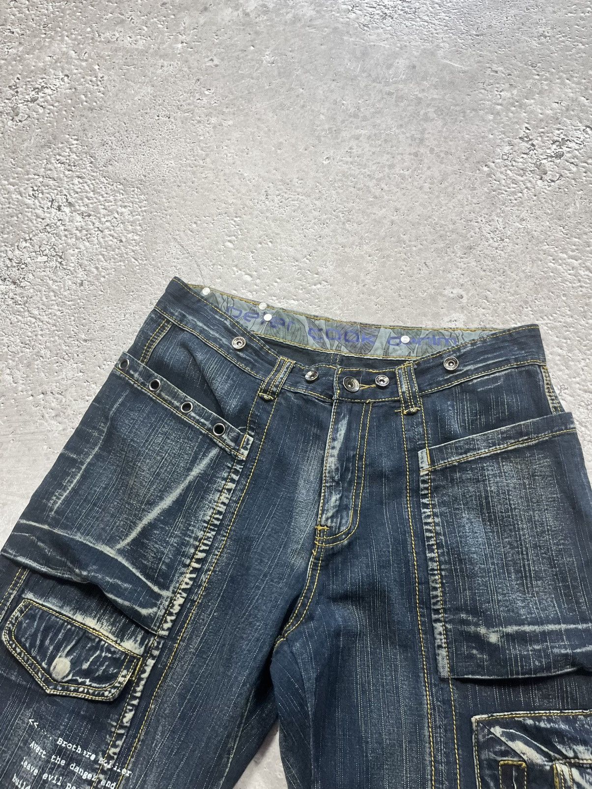 Japanese Brand × Vintage Baggy Avant-Garde Multi-Pocket Distressed Grunge Cargo Jeans Size US 31 - 8 Thumbnail