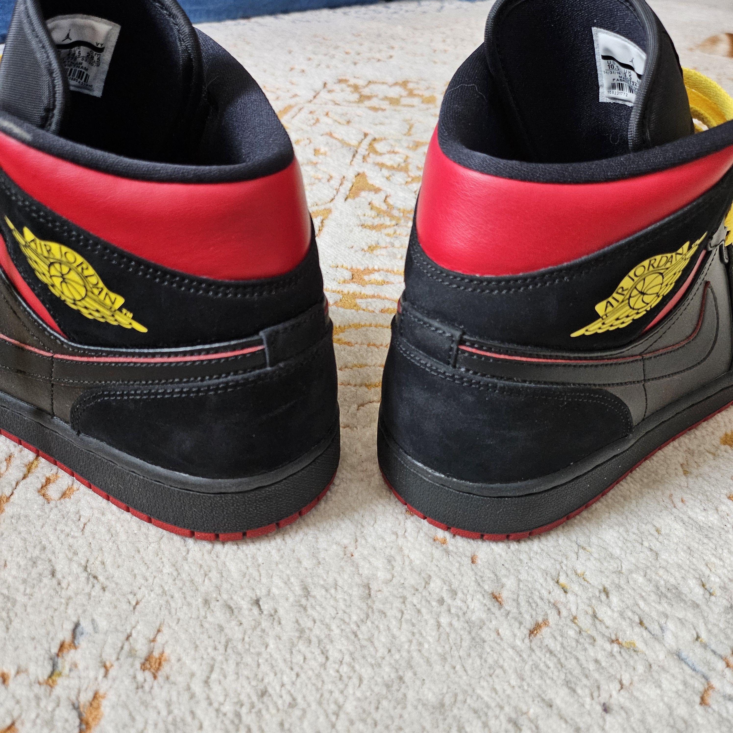 Jordan Brand × Nike Air Jordan 1 "Last Shot" size 10.5 Size US 10.5 / EU 43-44 - 5 Thumbnail