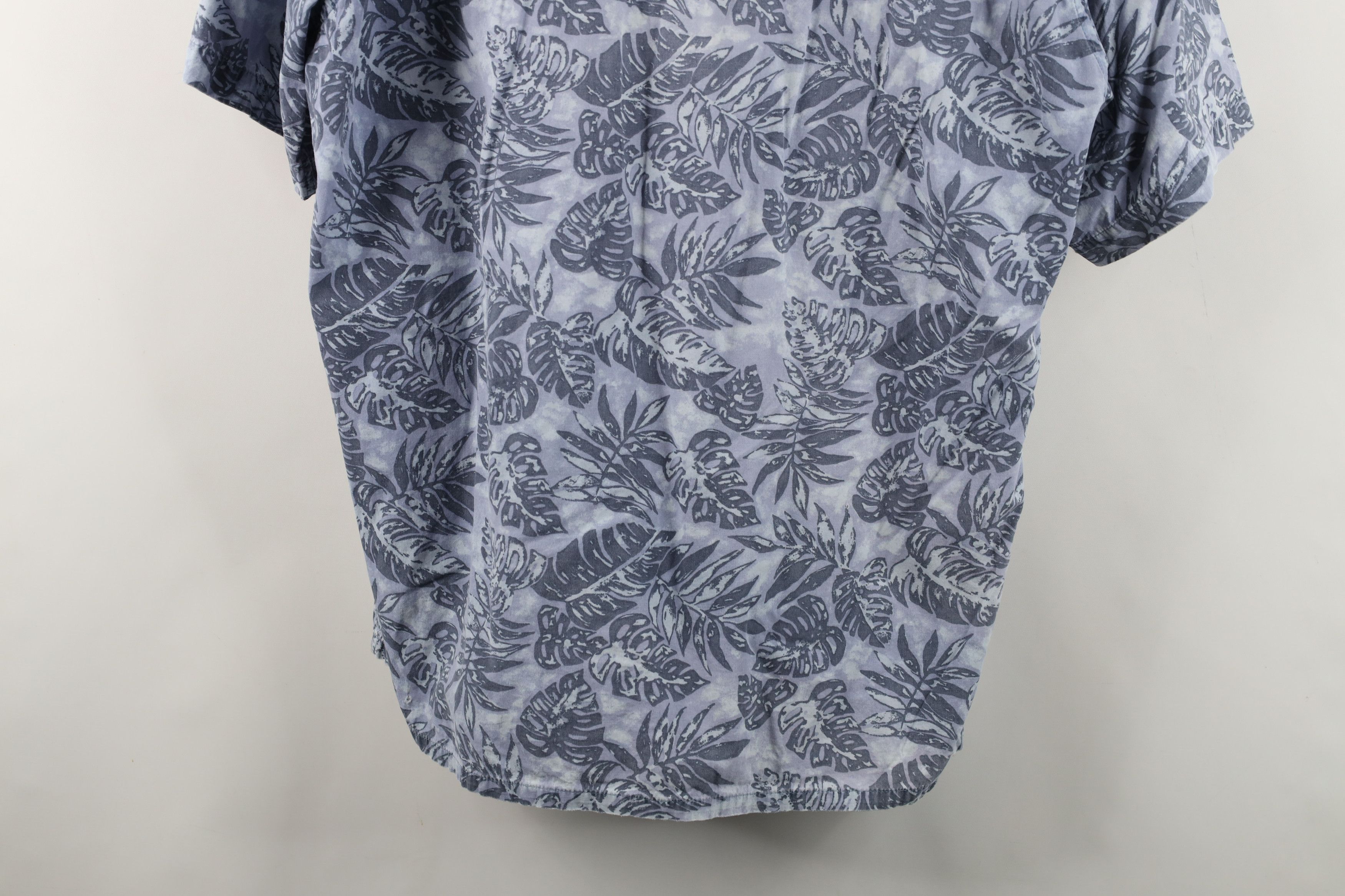 Vintage Vintage 90s Streetwear Palm Leaf Hawaiian Luau Button Shirt Size US L / EU 52-54 / 3 - 15 Thumbnail