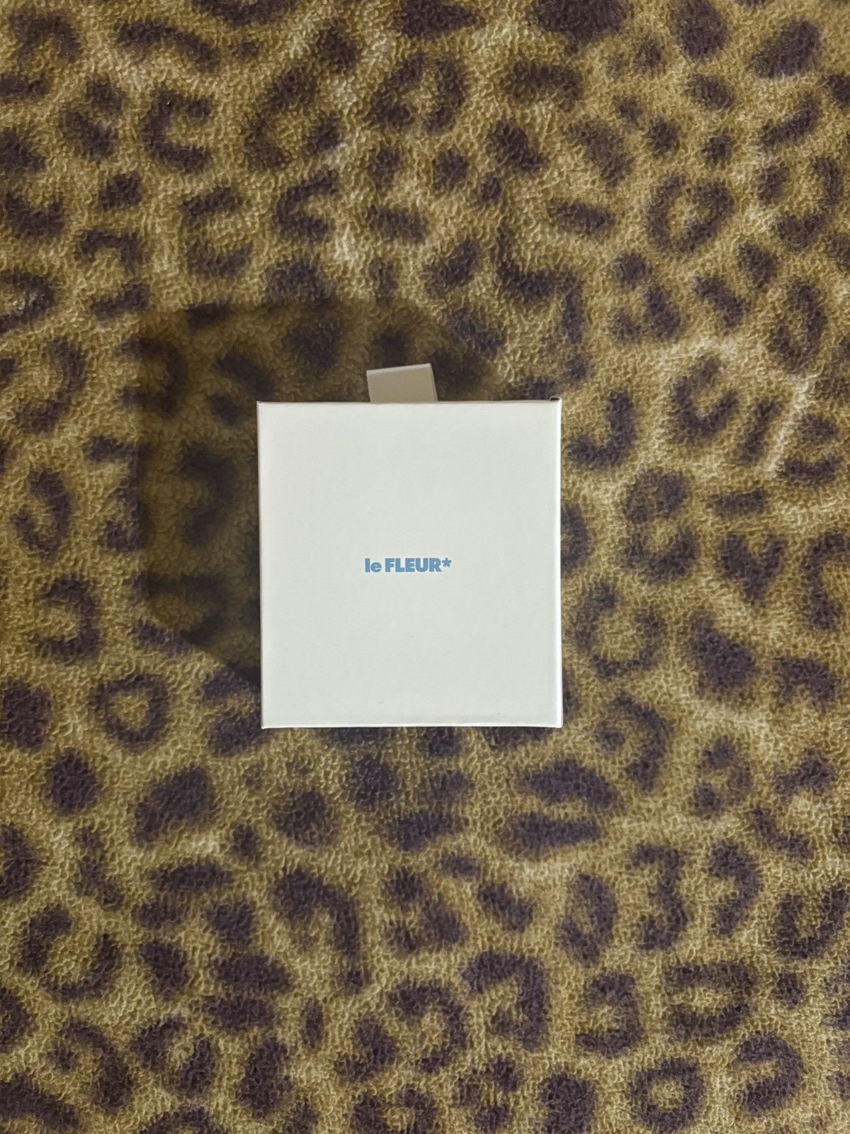 SUPREME FUCK EVERYBODY PIN