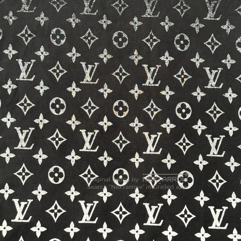 Louis Vuitton Louis Vuitton Full LOGO-printed gradient printed round nec Size US M / EU 48-50 / 2 - 5 Thumbnail