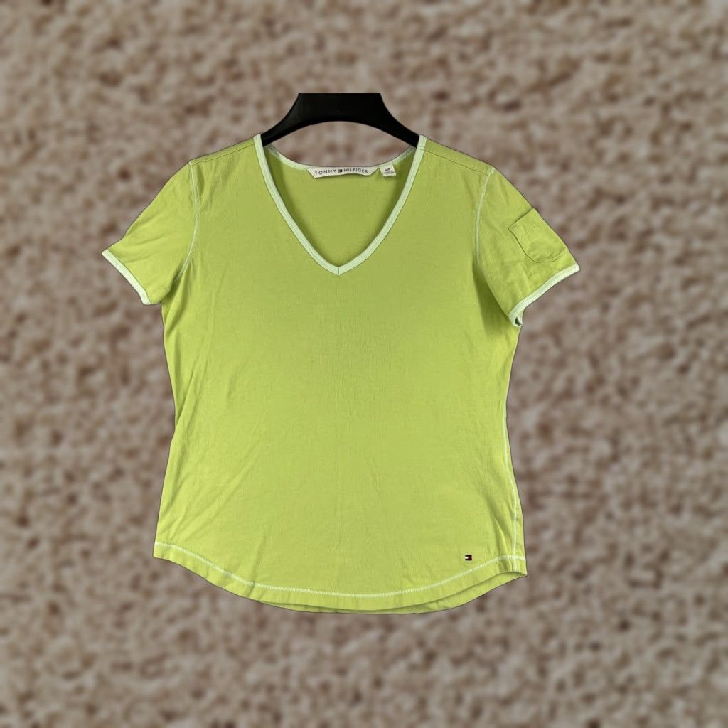 Tommy Hilfiger VINTAGE Tommy Hilfiger Women's T-Shirt Short Sleeve Pullover Casual Cotton Green Small 90s Designer Size S / US 4 / IT 40 - 1 Thumbnail