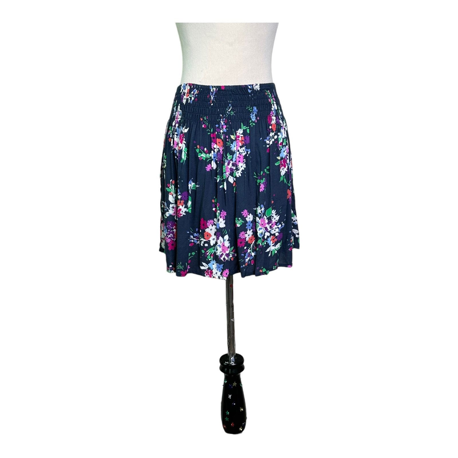 Express Express blue floral pull on pleated mini skirt size XS Size 28" / US 6 / IT 42 - 8 Thumbnail