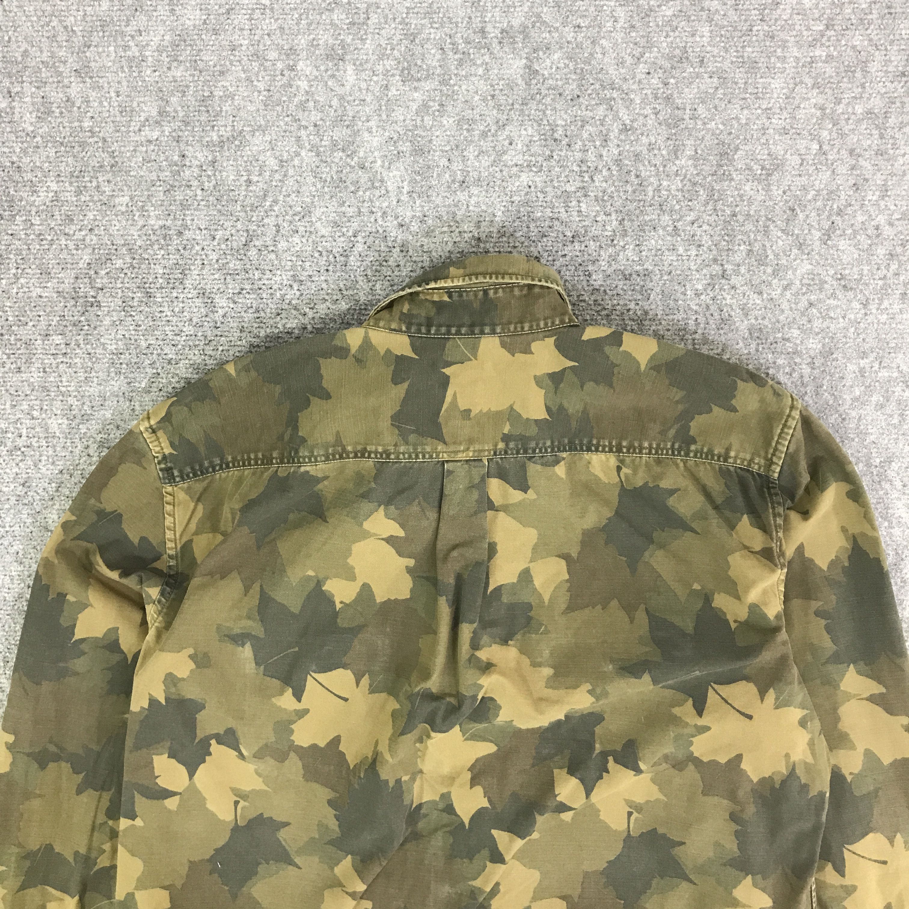 Gap GAP CAMO ARMY BUTTON UP SHIRT K116B13 Size US L / EU 52-54 / 3 - 4 Thumbnail