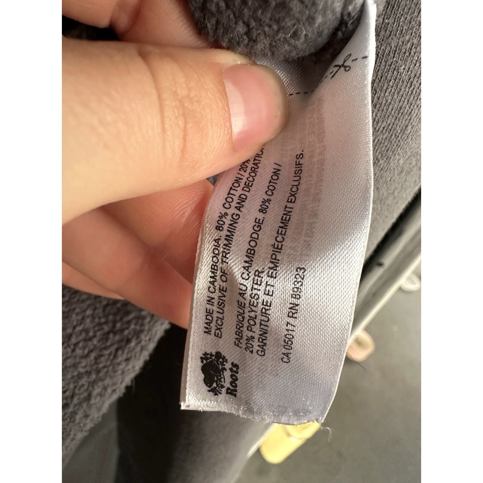Roots ROOTS Canada Gray Black Sweatshirt Hoodie Original Organic Kanga Men’s Small S Gray Hoodie Pullover Men100% Original Canadian Roots Shirt not allowed? Size US S / EU 44-46 / 1 - 6 Thumbnail