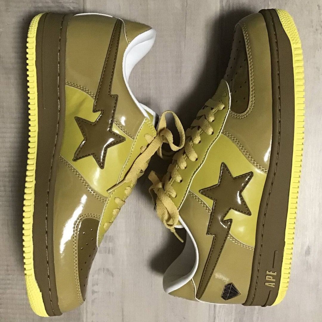 Bape × Nigo 🔥Not sold in store🔥 Gold Card BAPE STA sneakers NIGO APE Size US 11 / EU 44 - 2 Thumbnail