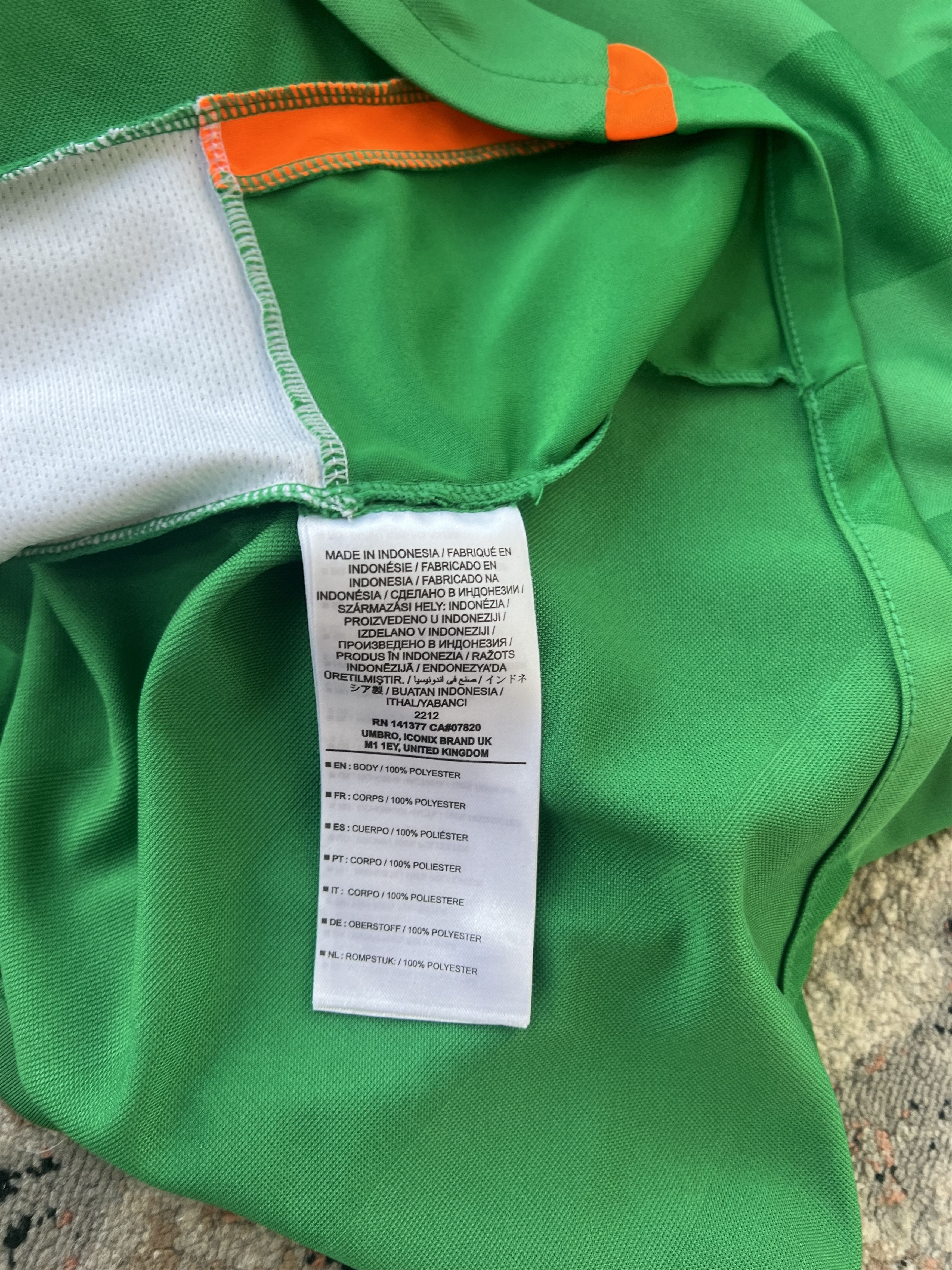 Umbro Umbro Ireland Football Jersey Size US M / EU 48-50 / 2 - 5 Thumbnail