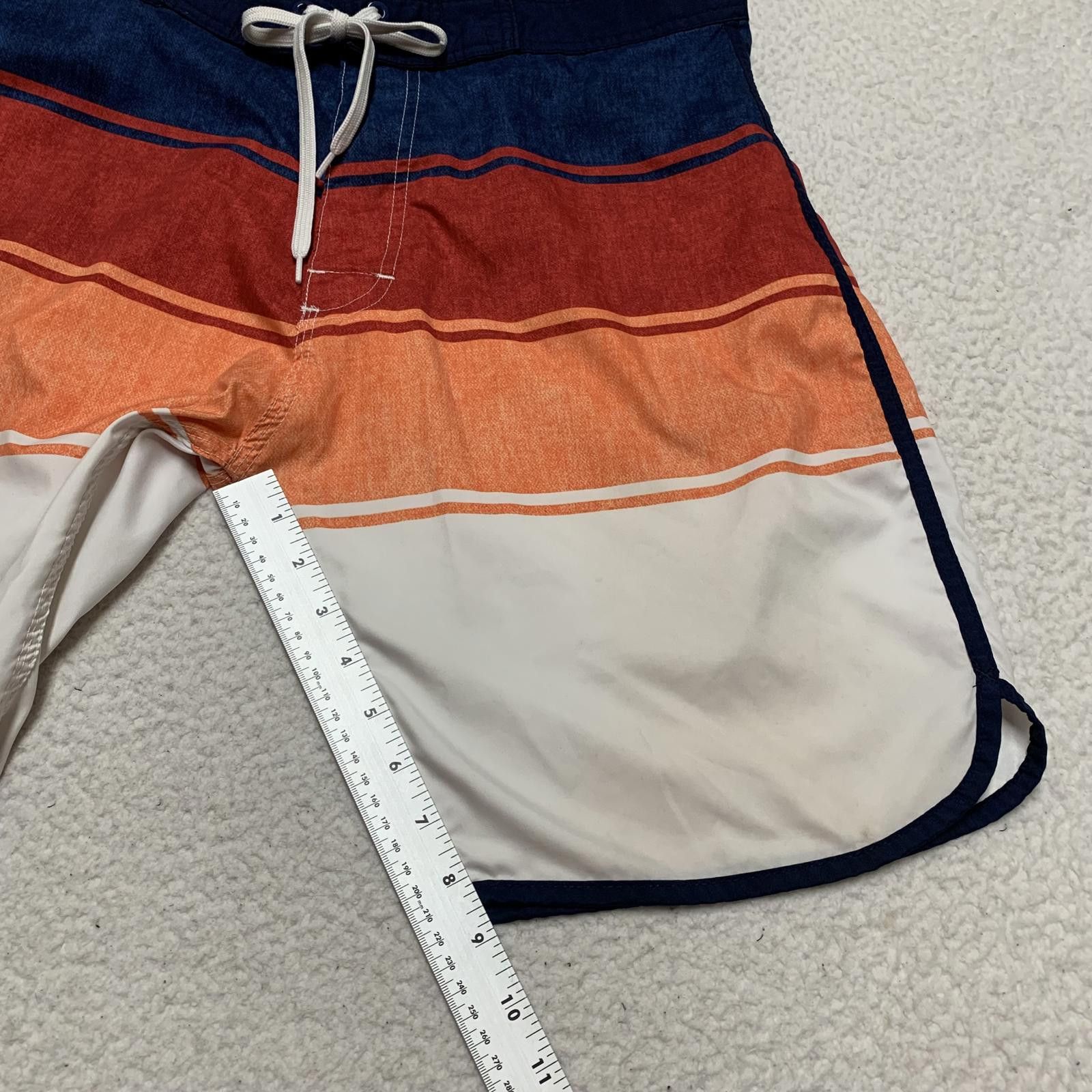 Old Navy Old Navy Men's Large Colorblock Stripes Board Shorts Size US 34 / EU 50 - 6 Thumbnail