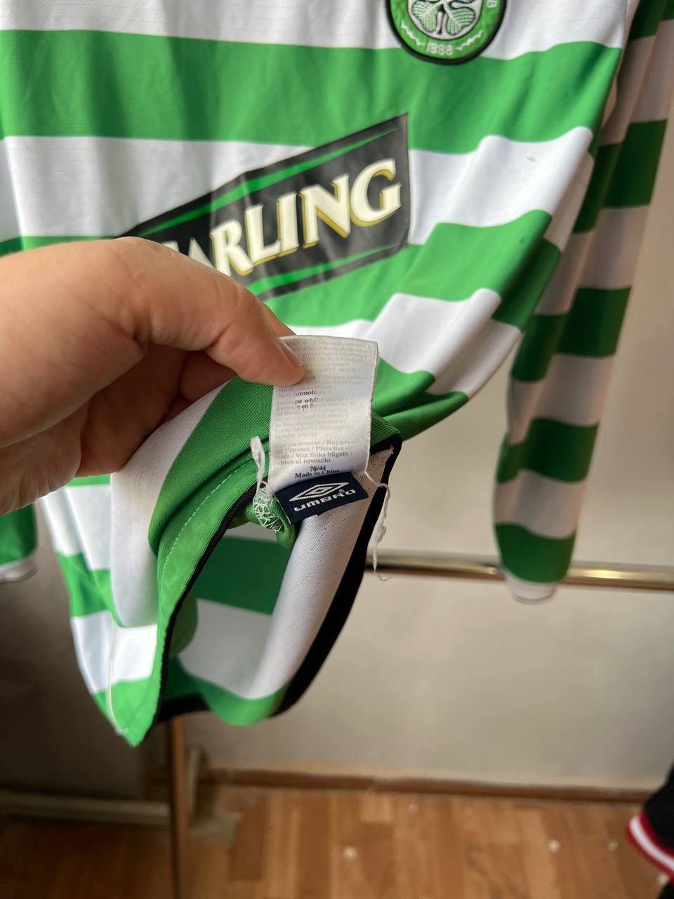 Umbro 2004/05 CELTIC FC HOME SOCCER JERSEY FOOTBALL SHIRT UMBRO M Size US M / EU 48-50 / 2 - 12 Thumbnail