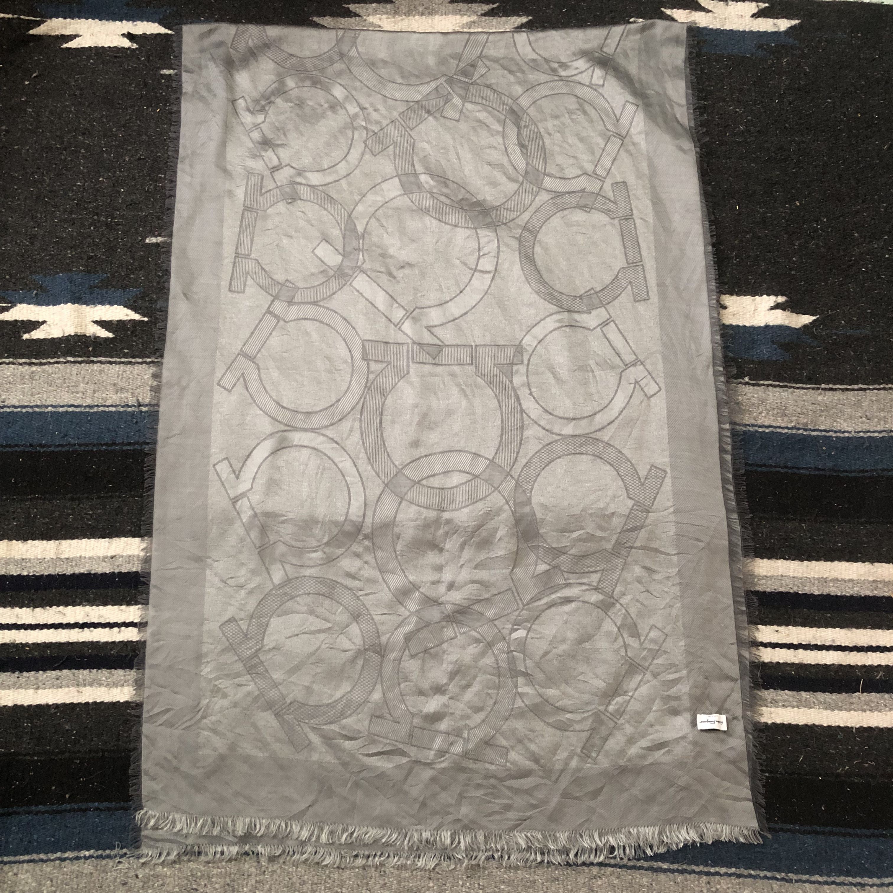 Salvatore Ferragamo SALVATORE FERRAGAMO ITALY Monogram Logo Gray Silk Wool Scarf Size ONE SIZE - 5 Thumbnail