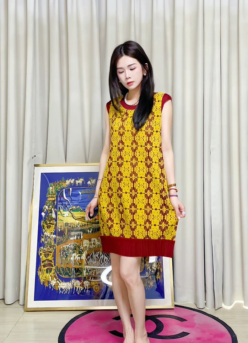 Issey Miyake Issey Miyake size:3 Yellow Chinese-style embroidered dress Size XS / US 0-2 / IT 36-38 - 3 Thumbnail