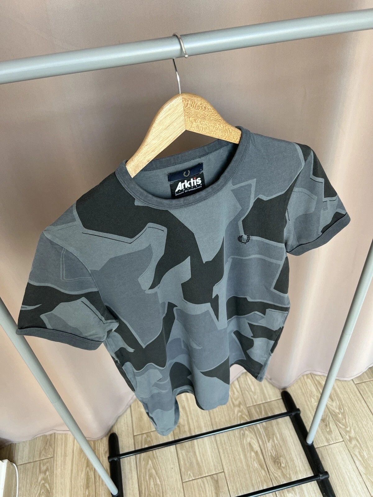 Fred Perry Fred Perry x Arktis Camo T-Shirt Mens Size S Vintage Size US S / EU 44-46 / 1 - 5 Thumbnail