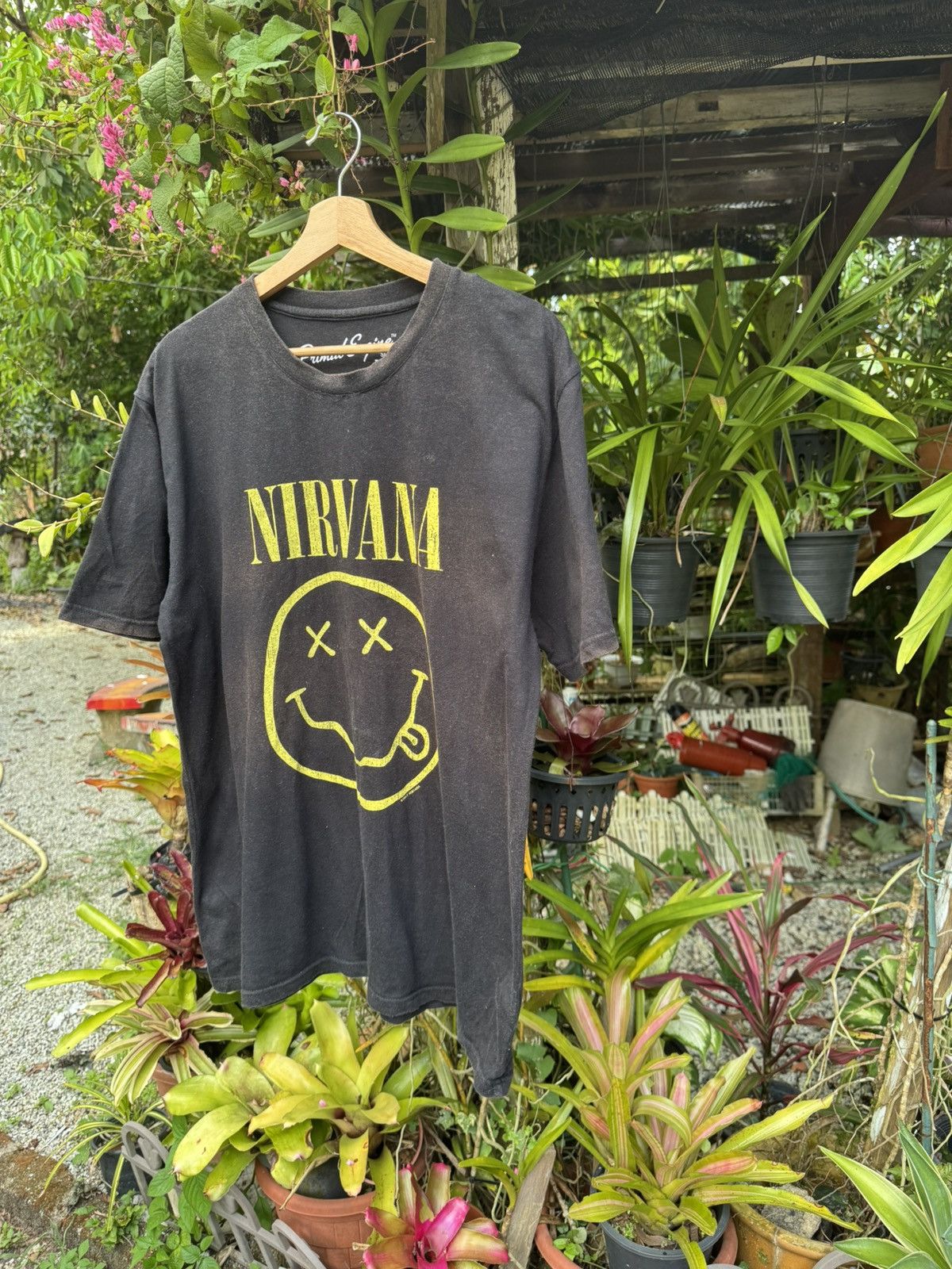 Band Tees Nirvana Smiley Band Tees Copyright 2017 Size US XL / EU 56 / 4 - 3 Thumbnail