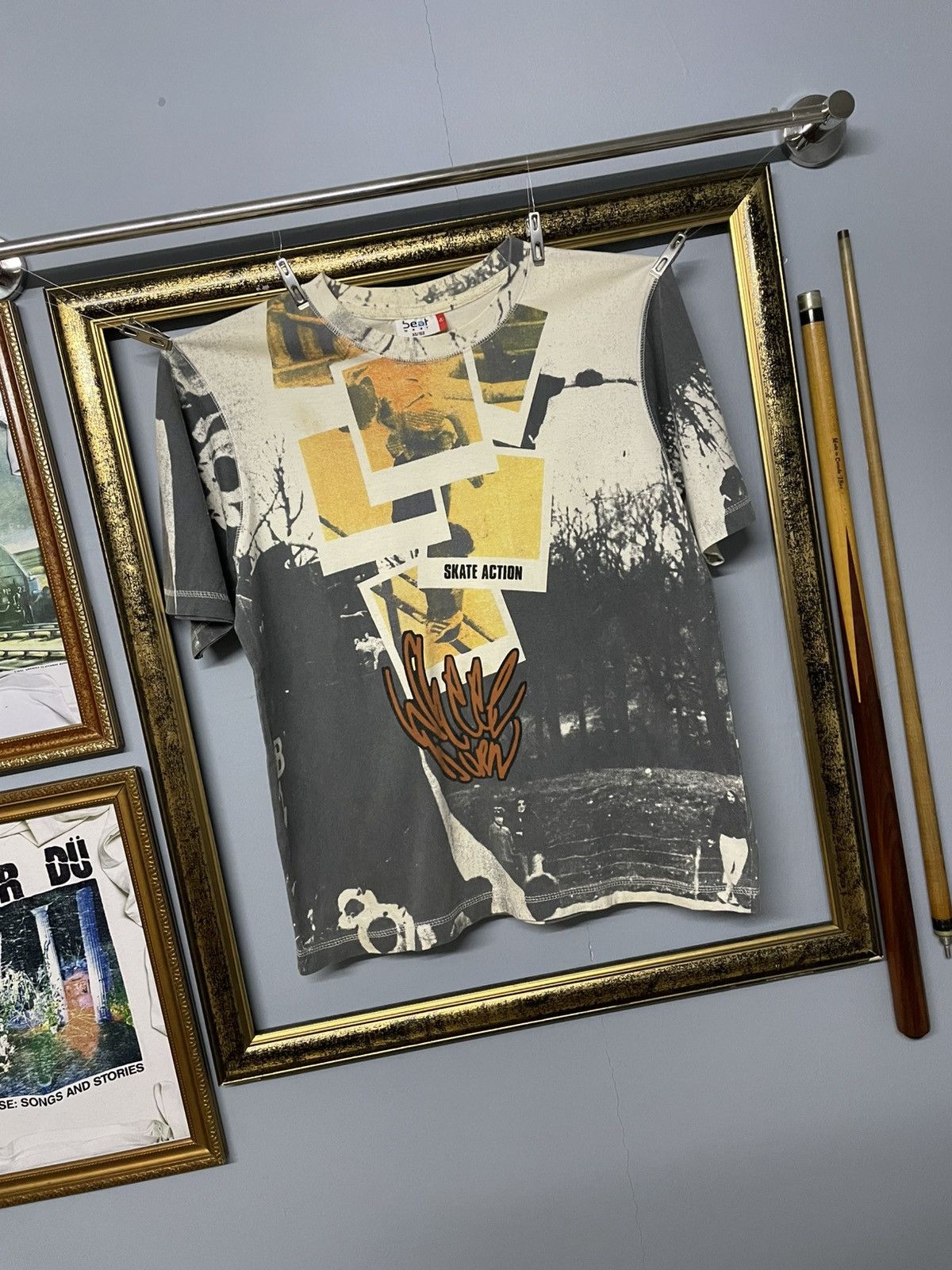 Designer Vintage 1990s Japan Designer Beat Wear Skate Action Art Tee Size US S / EU 44-46 / 1 - 2 Thumbnail