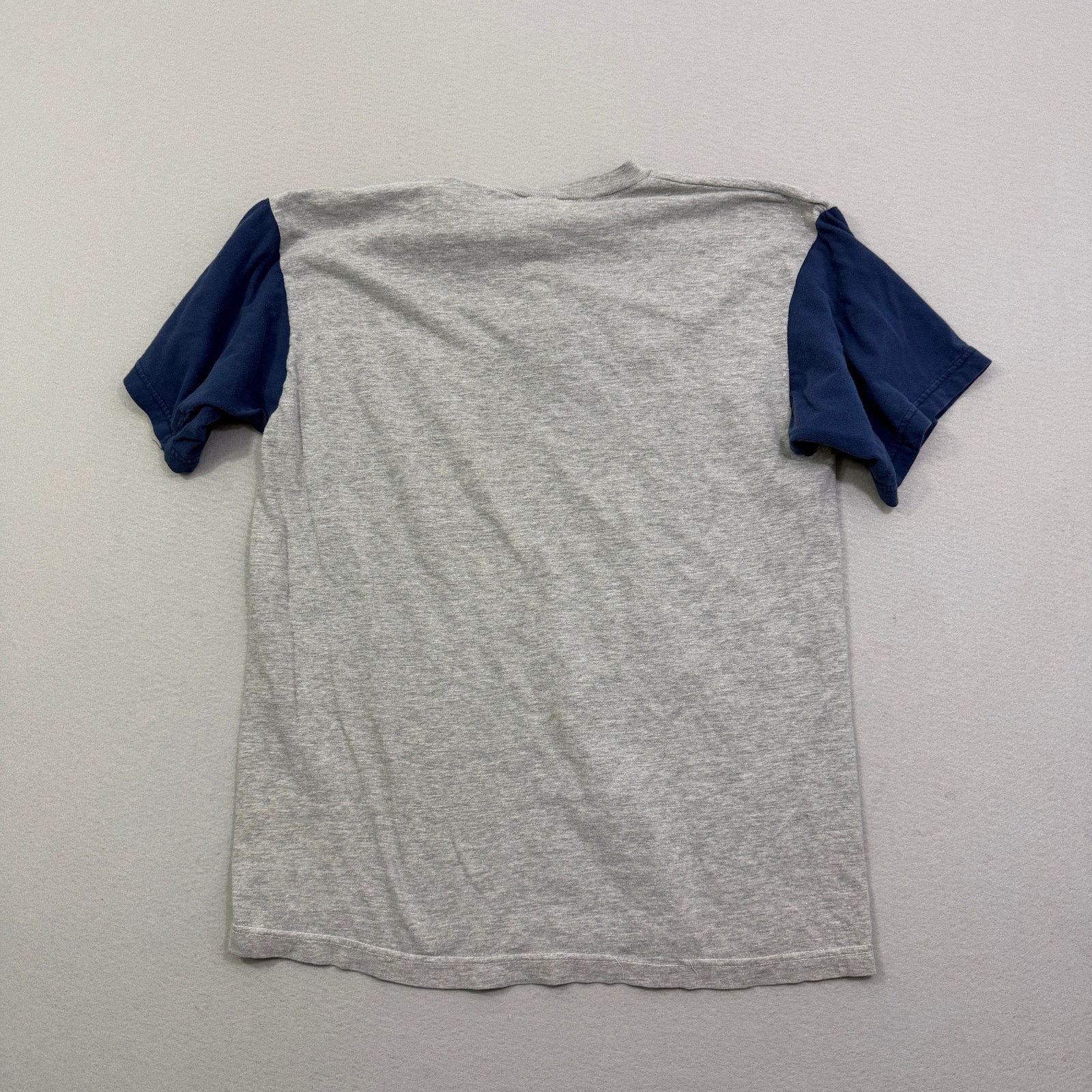 Vintage Vintage University of Michigan Wolverines Bugs Bunny Henley Size US XL / EU 56 / 4 - 7 Thumbnail