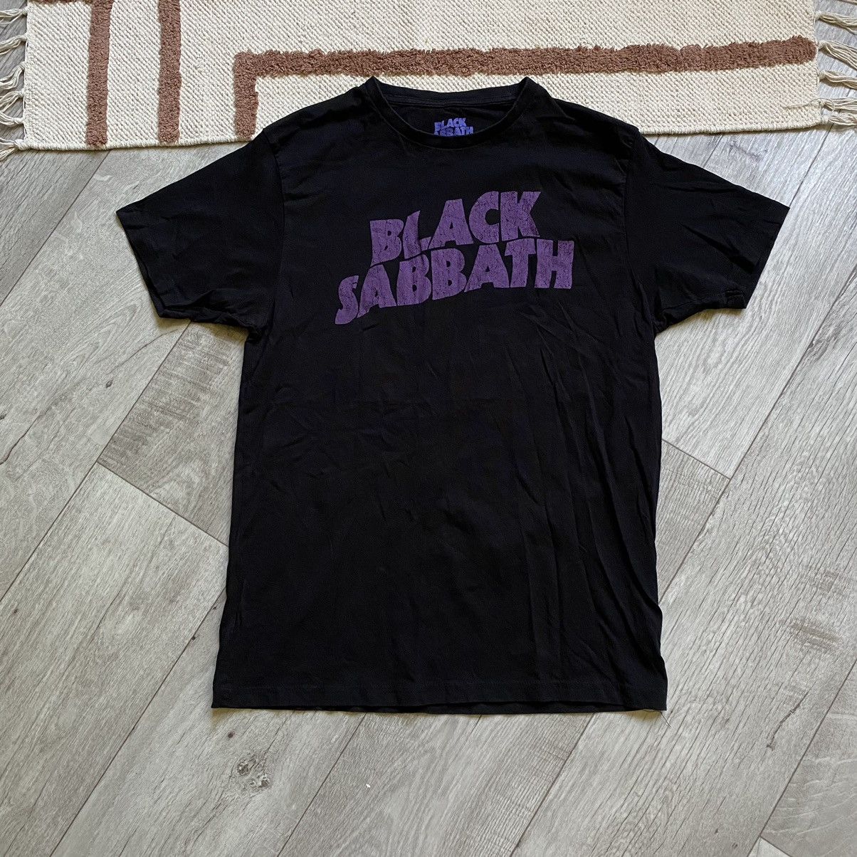 Band Tees BLACK SABBATH Y2K PURPLE LOGO T SHIRT Size US M / EU 48-50 / 2 - 1 Thumbnail