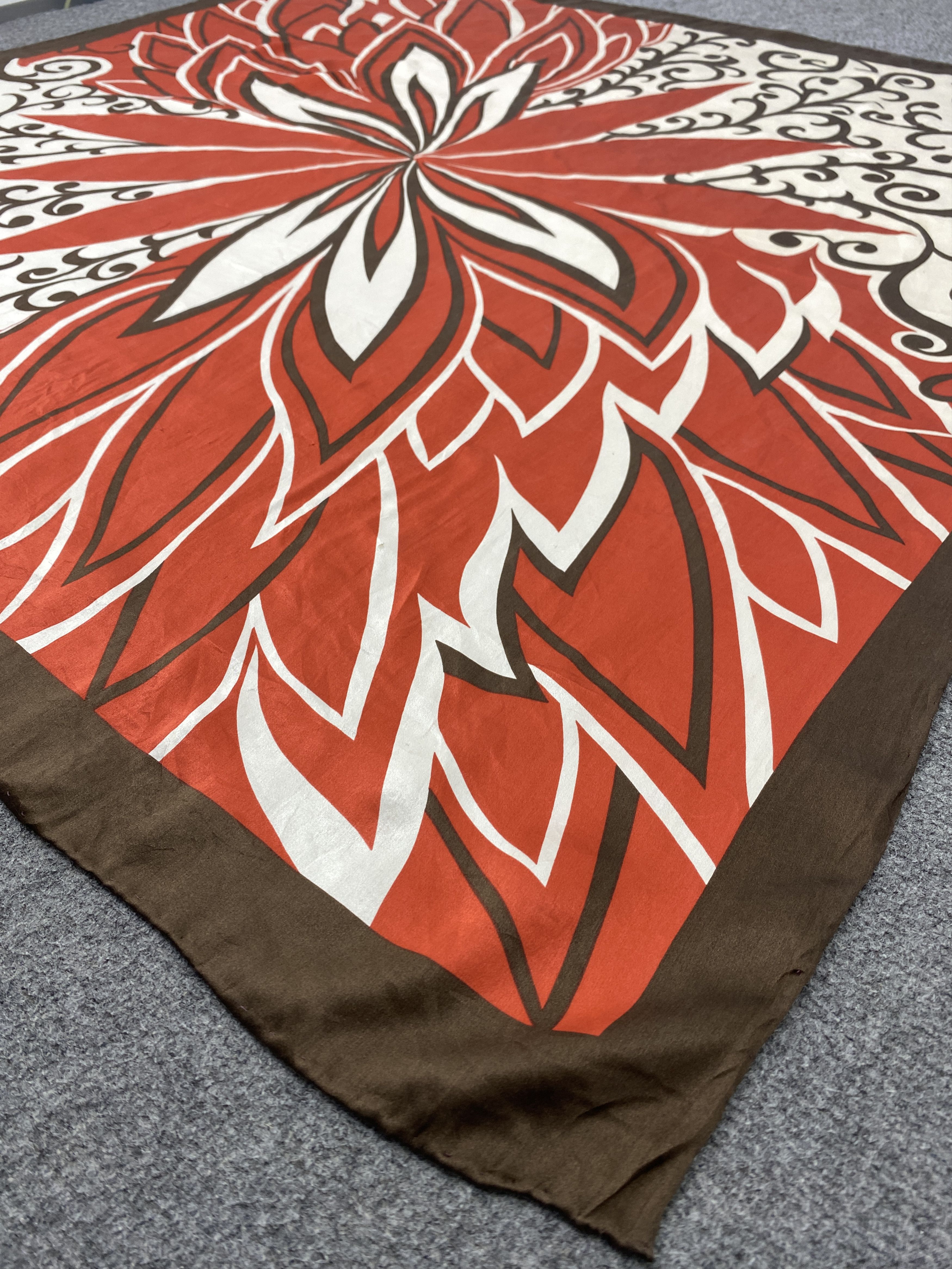 Vintage Flower Design Silk Scarf / Muffler / Silk Shawl SN0075 Size ONE SIZE - 3 Thumbnail