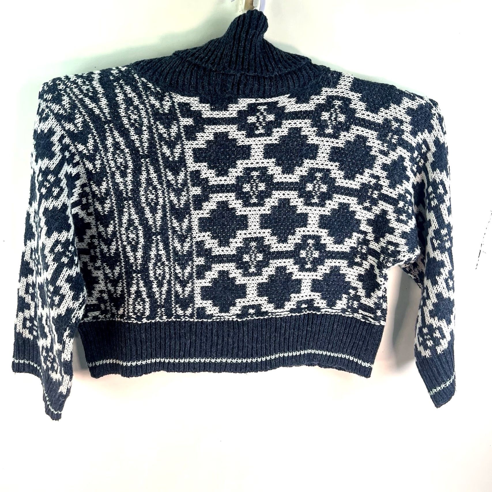 Vintage Buckle Cowl Neck Cropped Sweater Womens Size S Blue/Gray Size S / US 4 / IT 40 - 6 Thumbnail