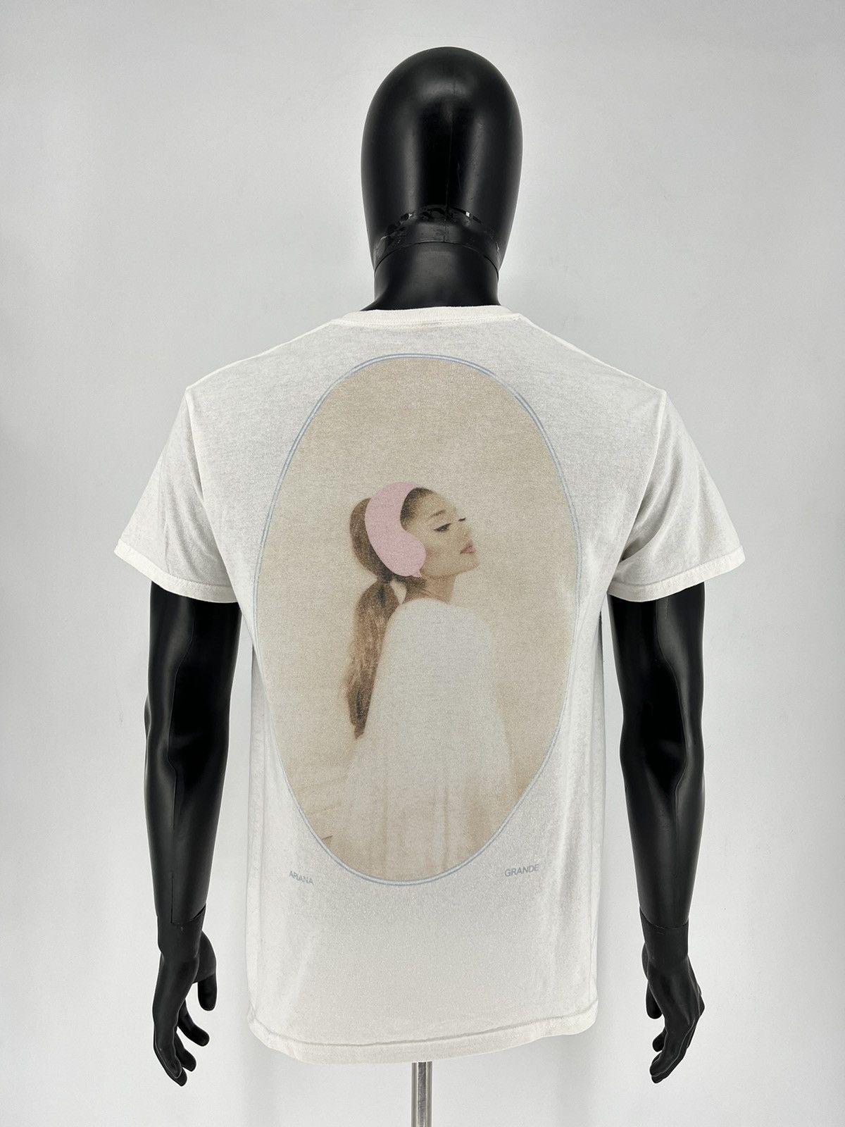 Band Tees Vintage 🔥RARE🔥 Ariana Grande Solo Singer Rappars Shirt Size US M / EU 48-50 / 2 - 8 Thumbnail