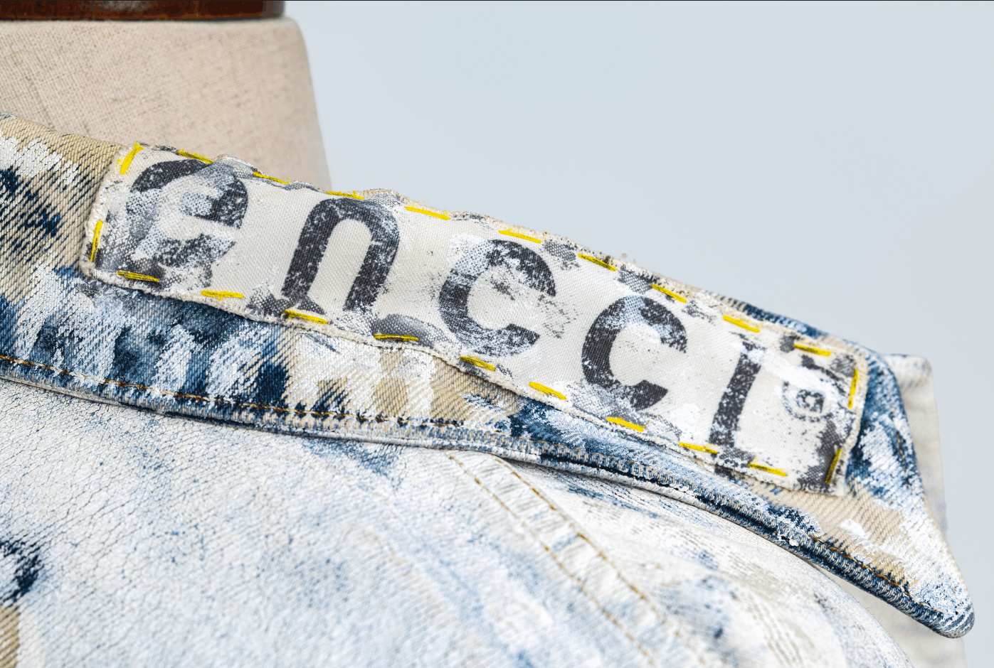 Gucci Gucci FW2016 GucciGhost Hand-Painted Mink Denim Jacket Size US S / EU 44-46 / 1 - 4 Thumbnail