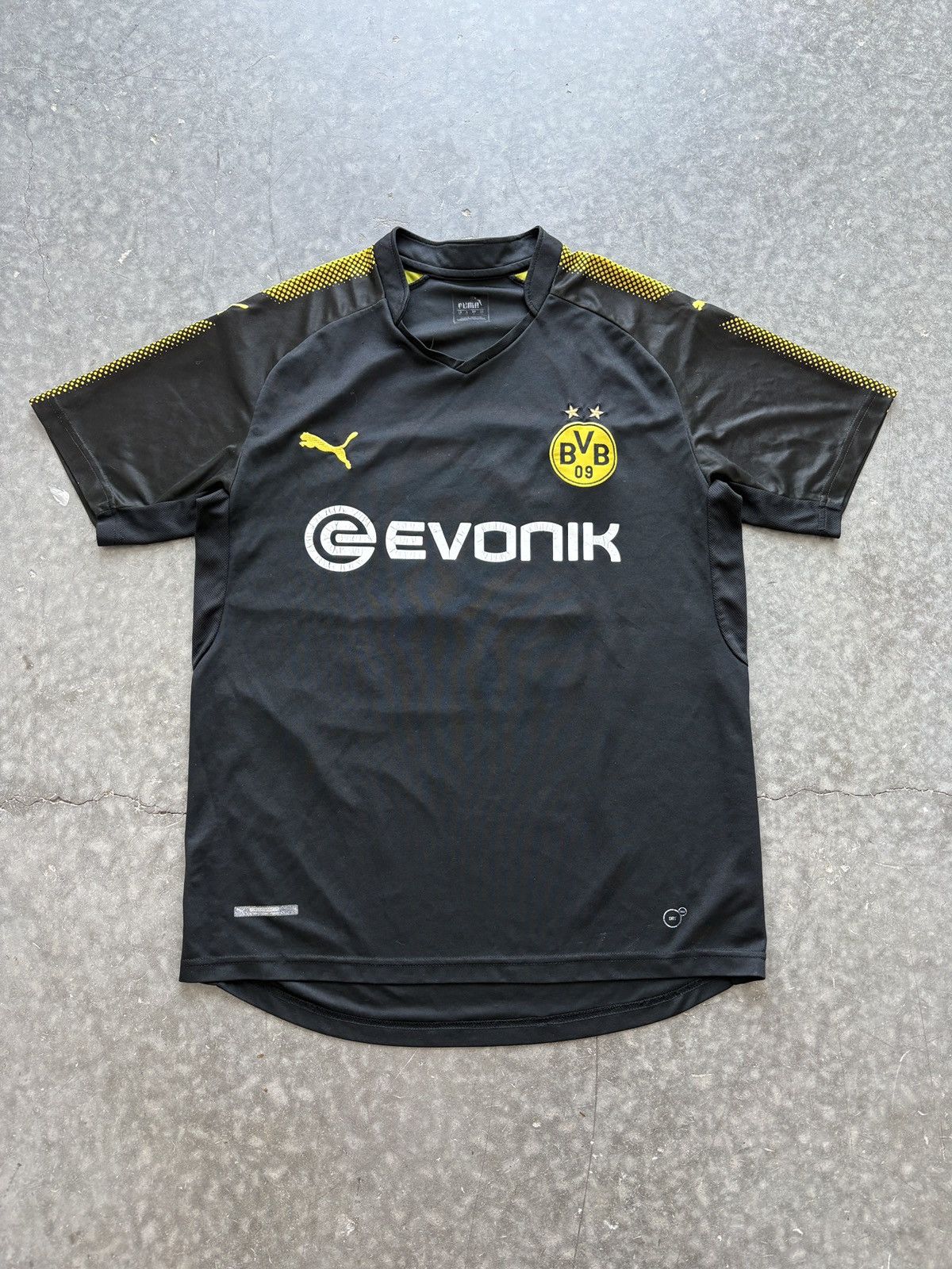 Puma 2017 Puma Borrusia Dortmund BVB Pulisic Jersey #22 Size US L / EU 52-54 / 3 - 1 Thumbnail