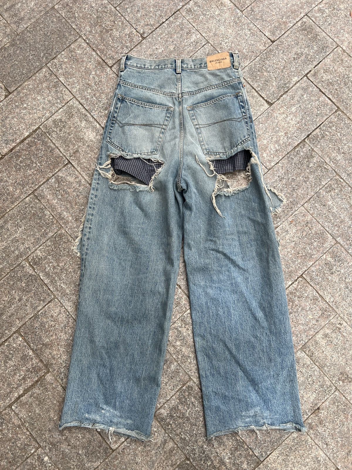 Balenciaga *RARE* Balenciaga AW21 Afterworld Destroyed Denim Blue Size US 32 / EU 48 - 6 Thumbnail