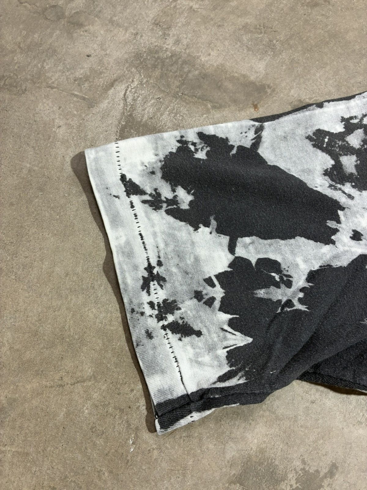 Airwalk Vintage Airwalk Tie Dye T Shirt Oneita Made in USA 90s Size US L / EU 52-54 / 3 - 6 Thumbnail