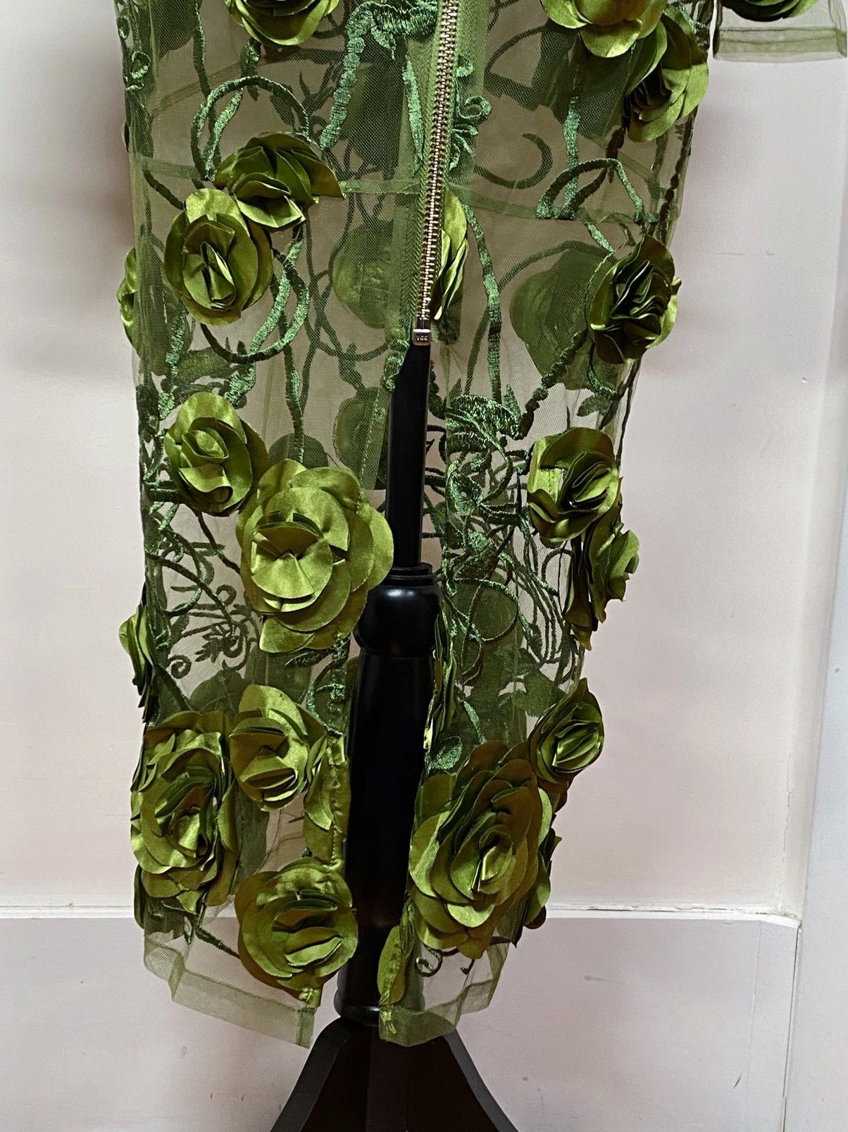 Other Zhivago Floral-Embellished Vendetta Dress size 6 Size M / US 6-8 / IT 42-44 - 10 Thumbnail