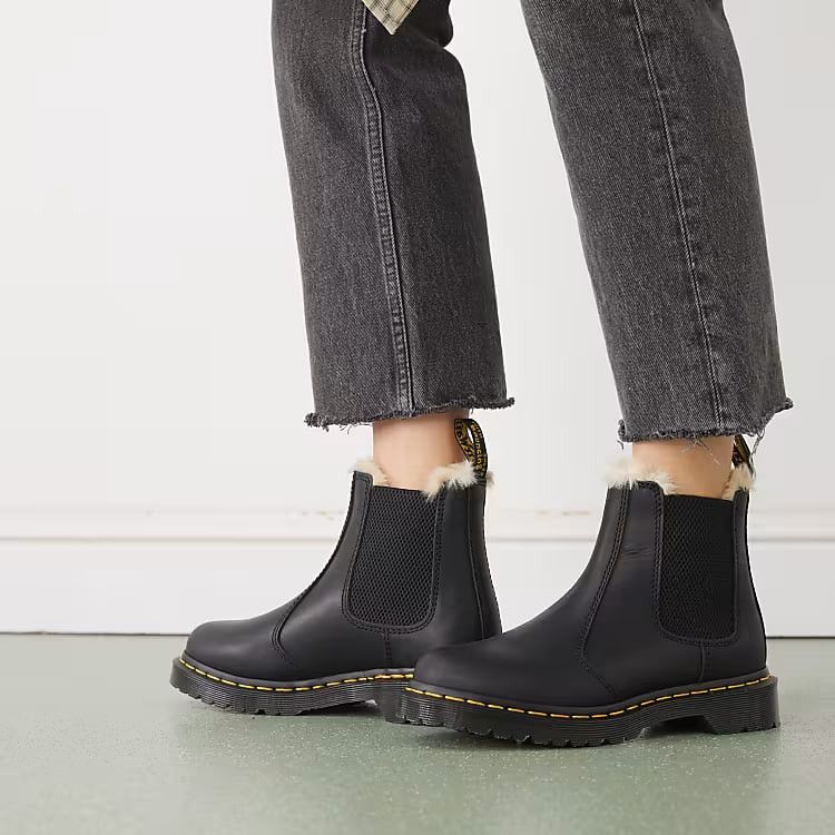 Dr. Martens Dr.Martens 2976 Leonore Leather Fur Lined Chelsea boots Size US 11 / IT 41 - 1 Thumbnail