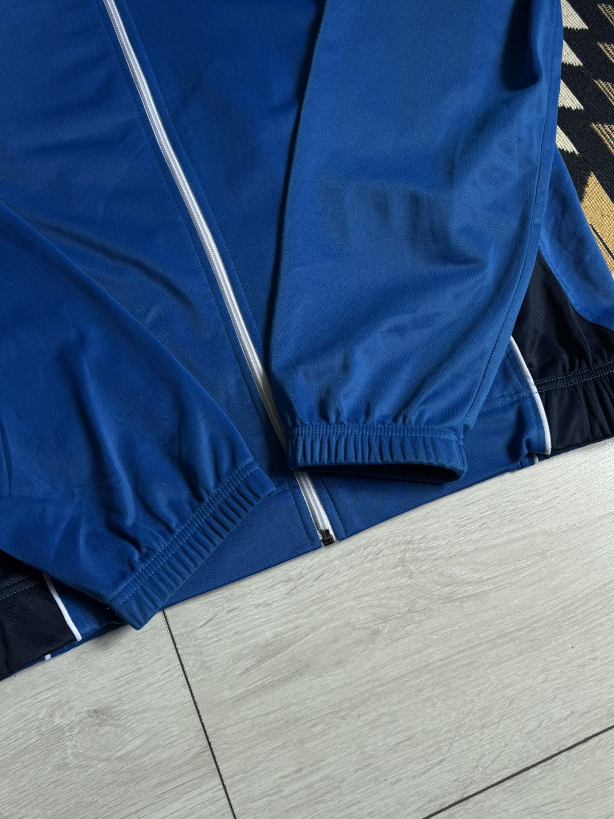 Asics Vintage Asics Logo Track Jacket Size US L / EU 52-54 / 3 - 9 Thumbnail