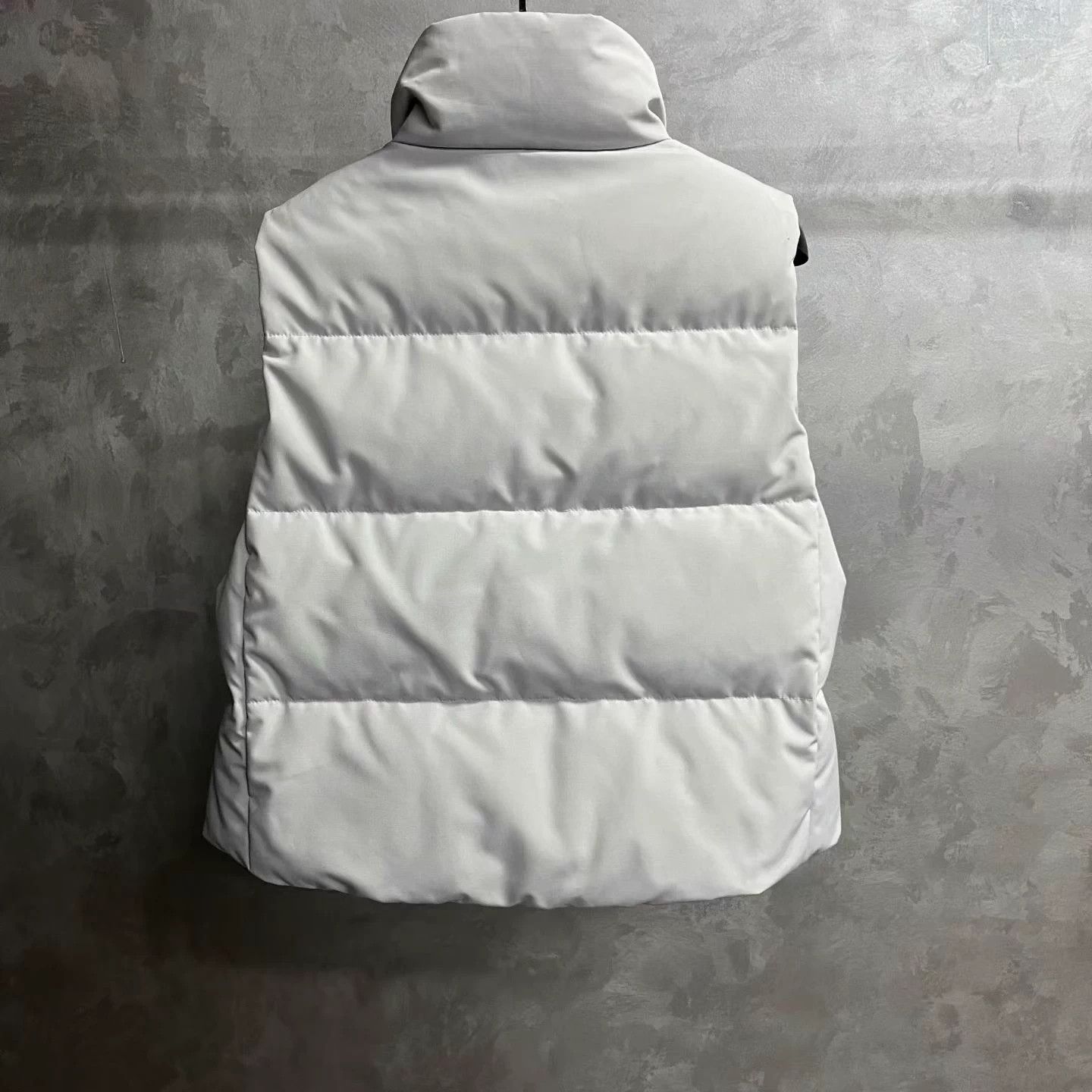 Canada Goose Canada Goose Ice Logo Stand Collar Zipper Short Vest XS Size XS / US 0-2 / IT 36-38 - 2 Thumbnail