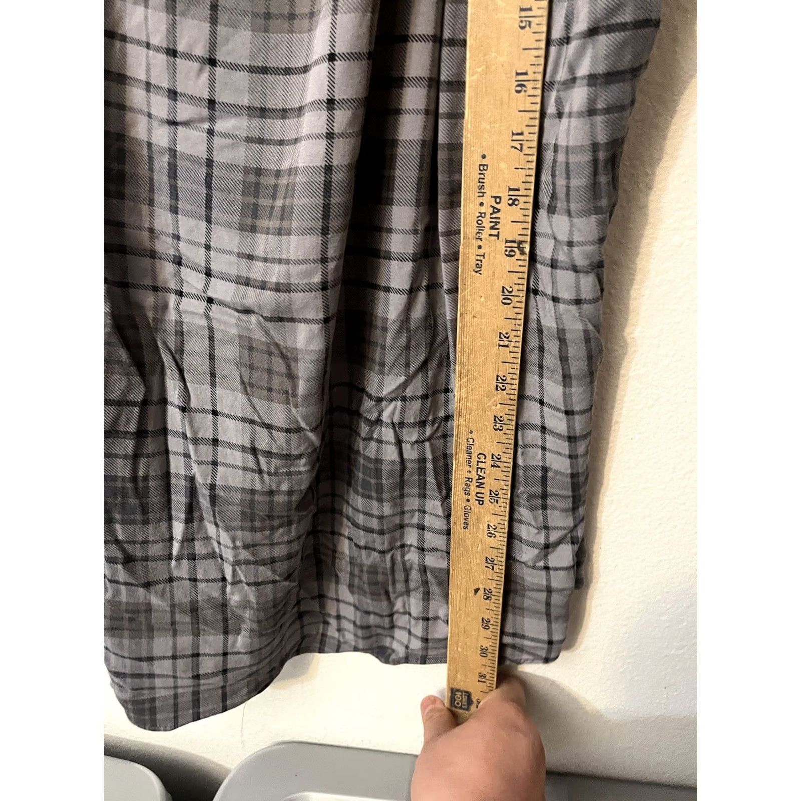 Torrid Womens Torrid Ava Stretch Challis Lace Trim Cami Gray Plaid Size 6X Tank Top 6X Womens Slipover V-Neck Sleeveless Casual Size XXL / US 16-18 / IT 52-54 - 5 Thumbnail