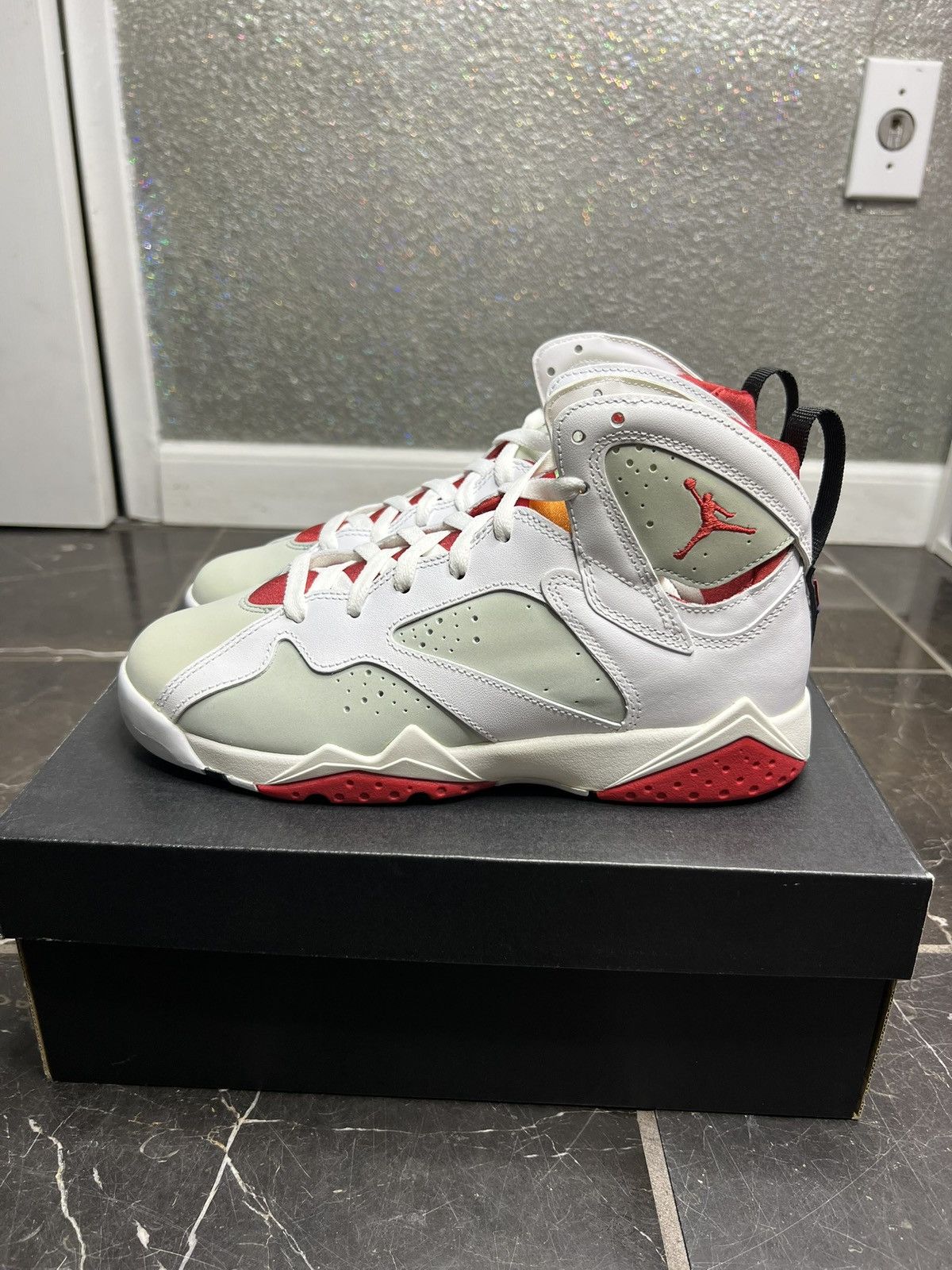 Jordan Brand Jordan Hare 7s (2015) DS GS 7Y! Size US 7 / EU 40 - 4 Thumbnail