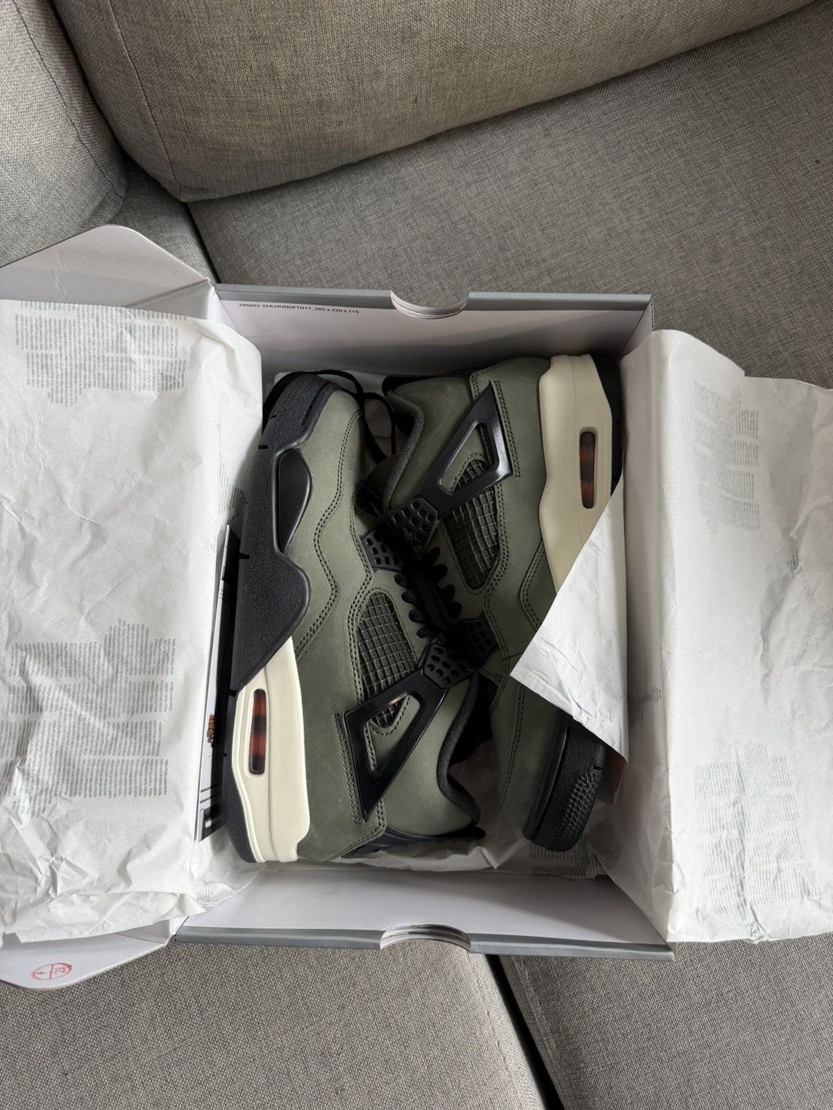 Jordan Brand Jordan retro 4 Undefeated Size US 6.5 / EU 39-40 - 10 Thumbnail