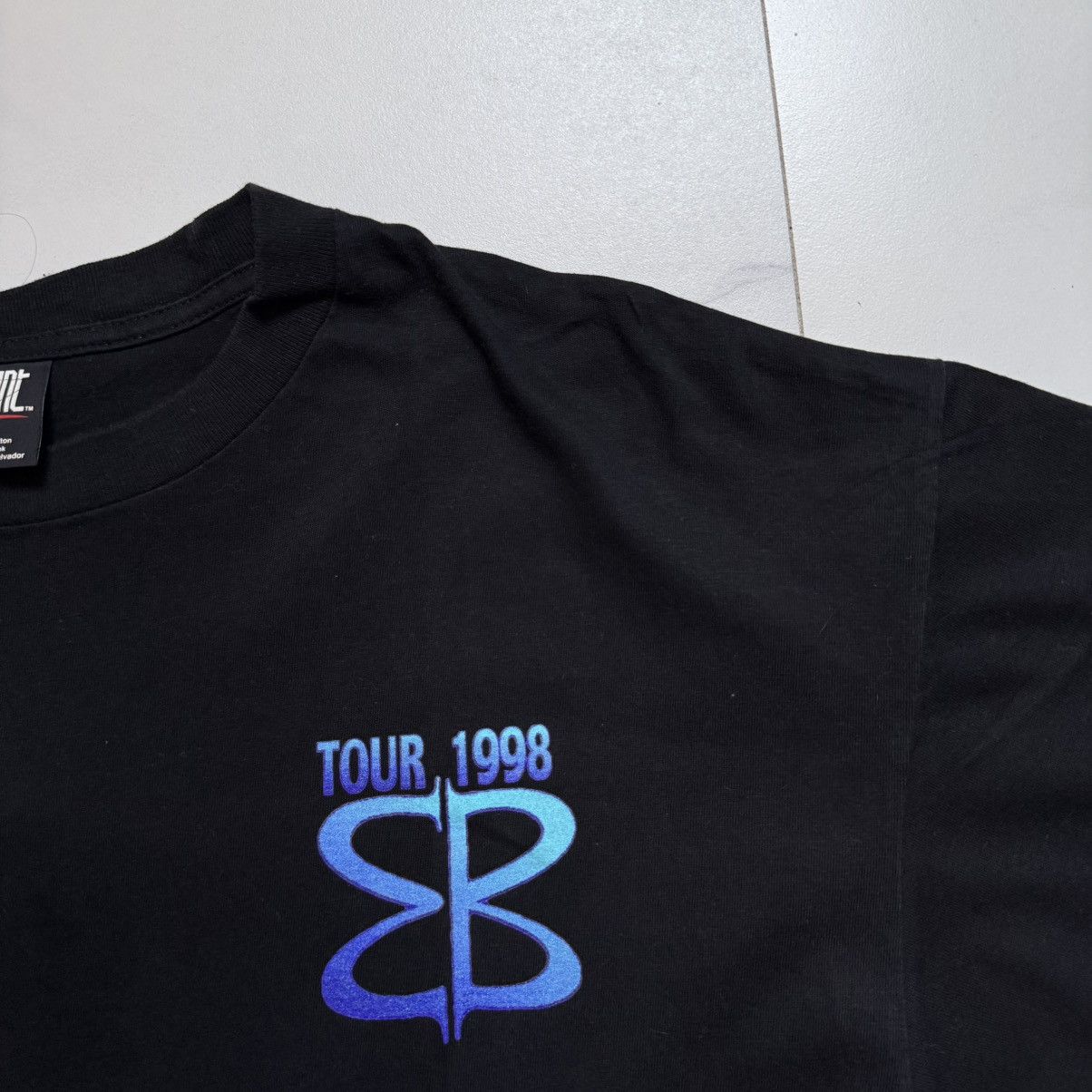 Giant Vintage The Moody Blues Tour 1998 T-Shirt Size US XL / EU 56 / 4 - 5 Thumbnail