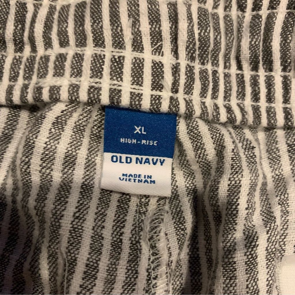 Old Navy Women’s Old Navy Shorts Size 32" / US 10 / IT 46 - 4 Thumbnail