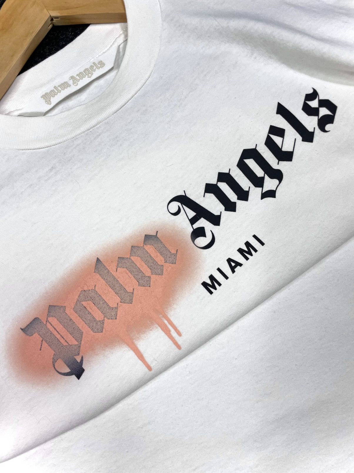 Palm Angels Palm Angels Miami Spray Logo T-Shirt – White – Size L Size US L / EU 52-54 / 3 - 5 Thumbnail