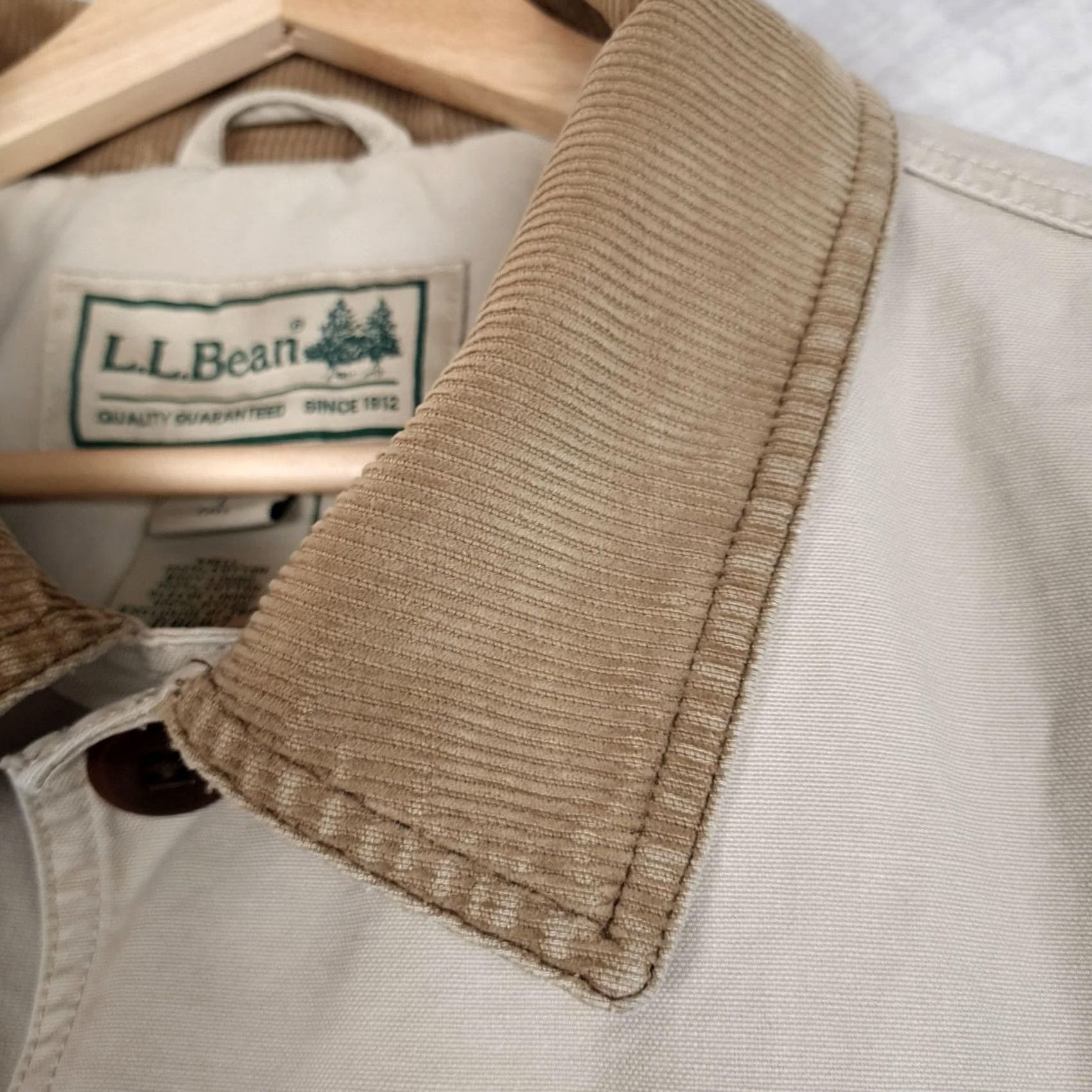 Vintage LL Bean Barn Coat Mens LT Beige Canvas Corduroy Collar Lined Workwear Overcoat Button Front Size US L / EU 52-54 / 3 - 4 Thumbnail